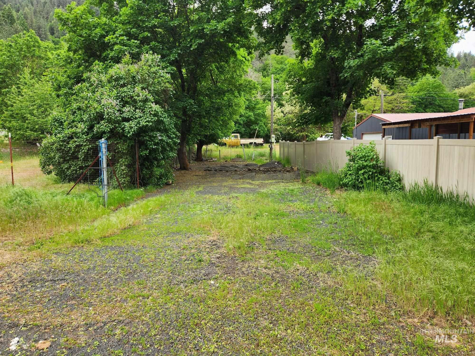 240 South Main St Property Photo 1