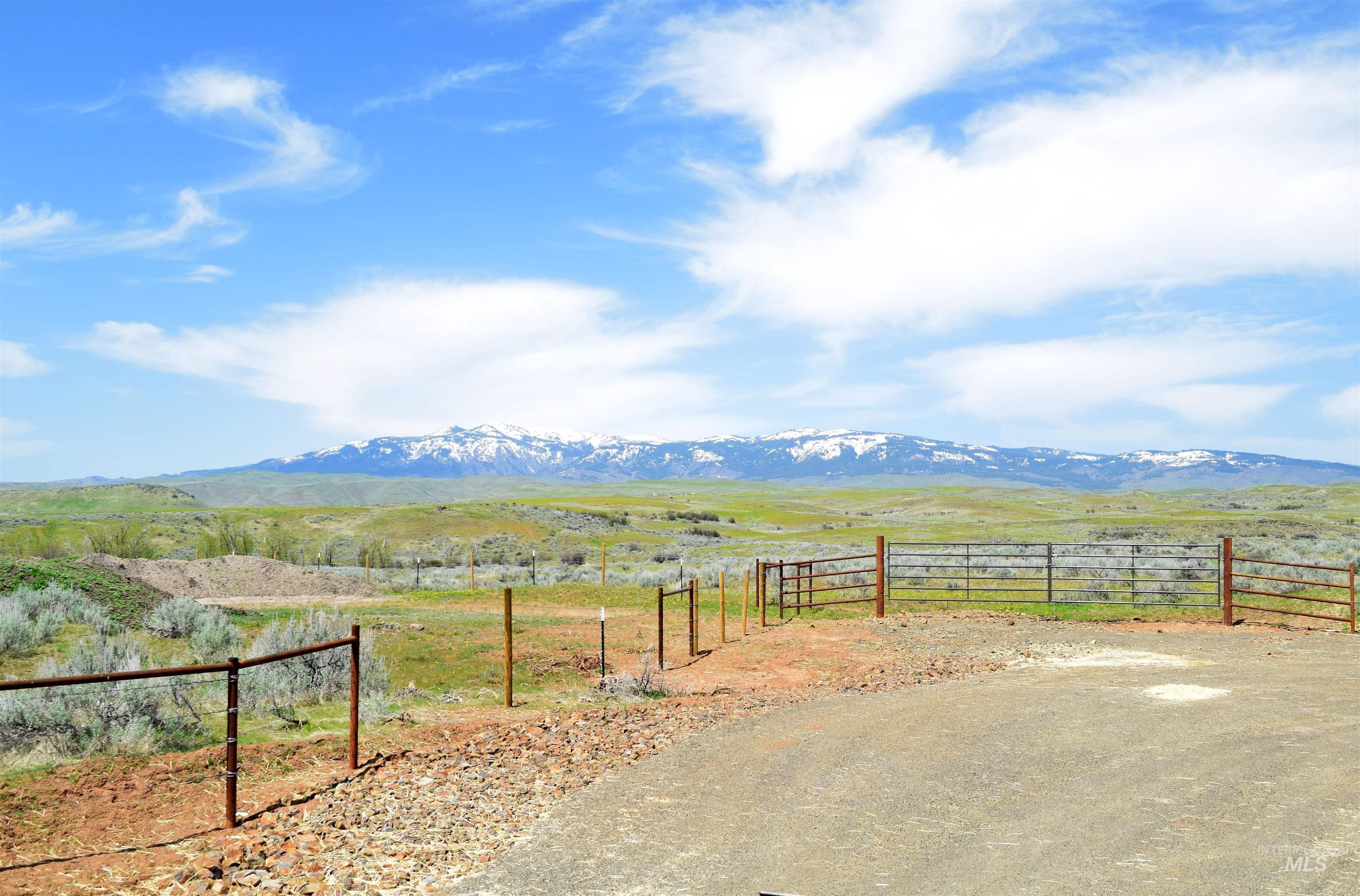 3310 Hwy 95 Property Photo 4