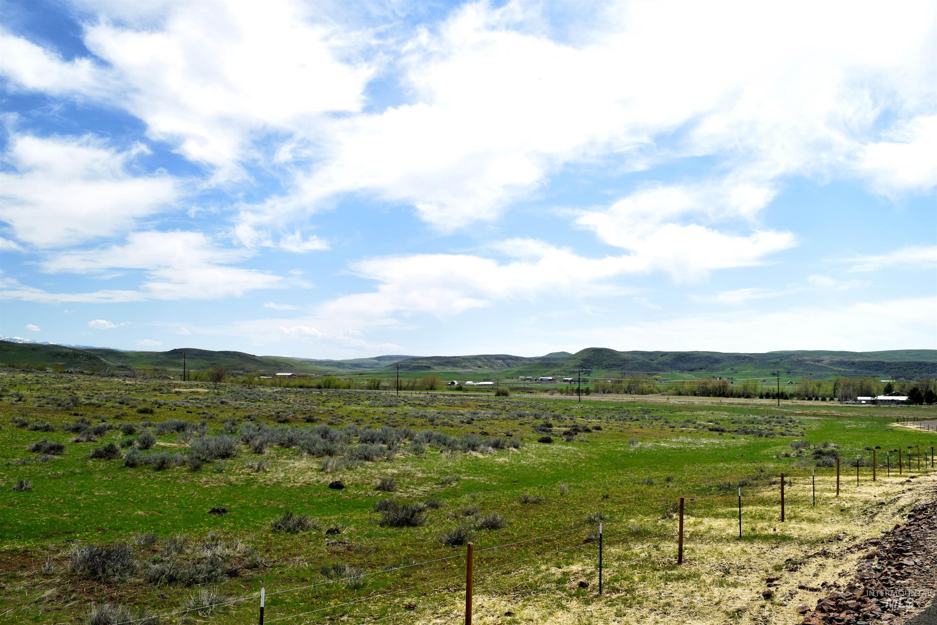 3310 Hwy 95 Property Photo 6