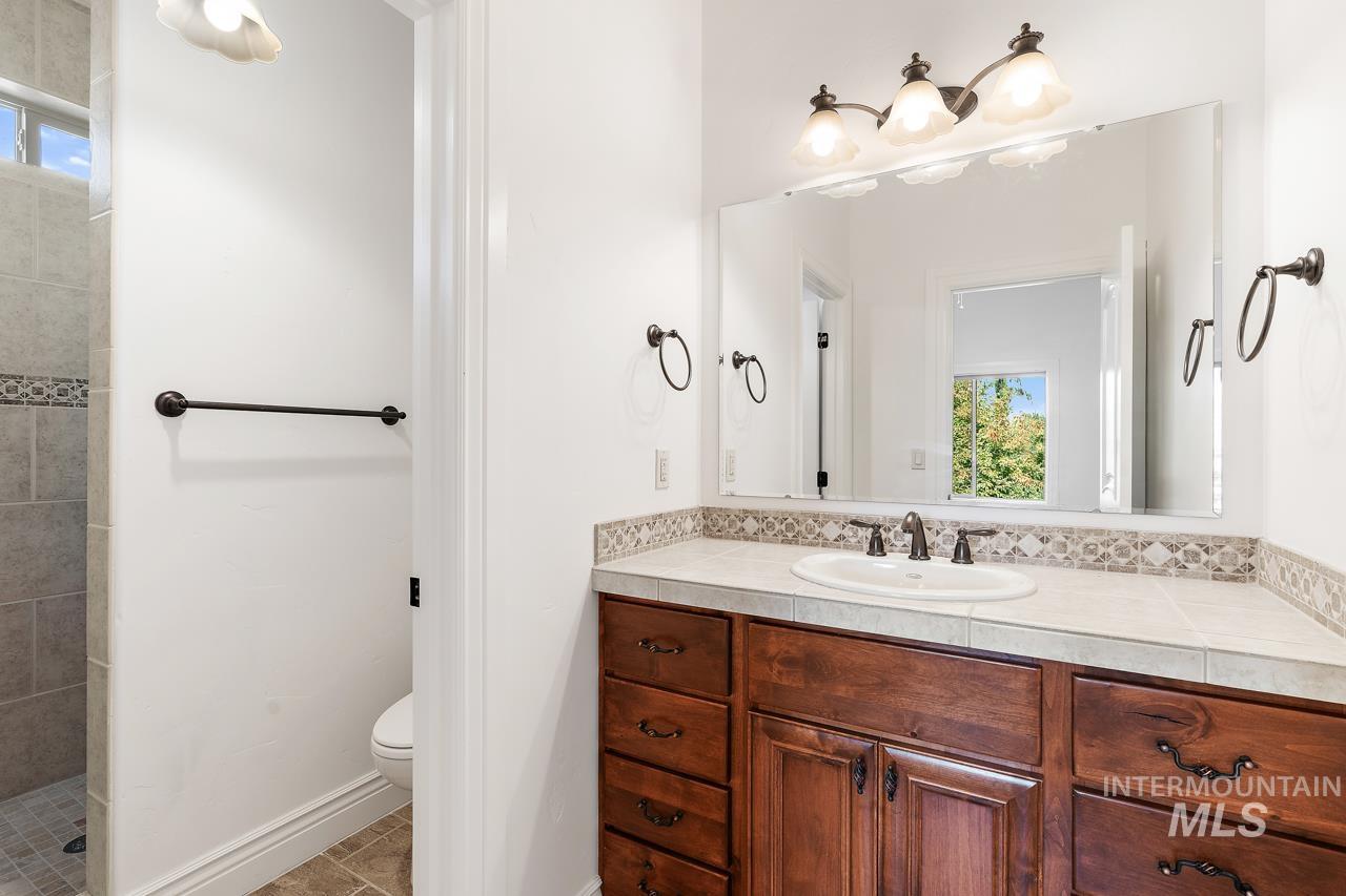 1046 W Sherington Dr. Property Photo 36