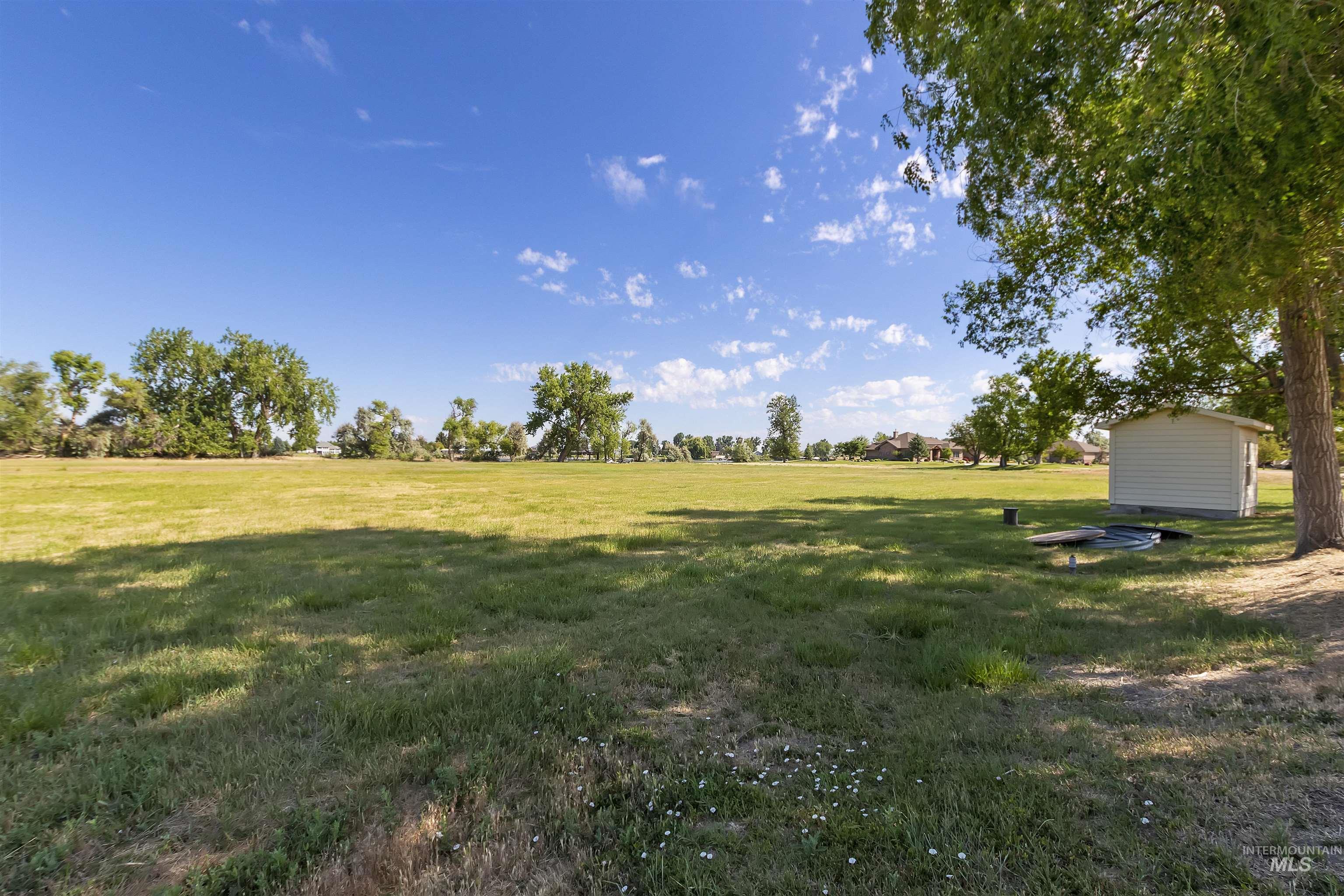 Lot 15 Island Court Property Photo 4