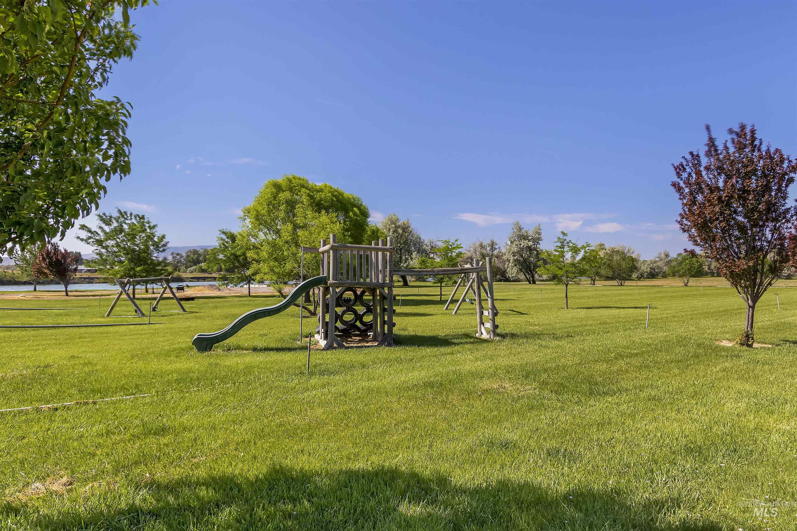 Lot 15 Island Court Property Photo 15