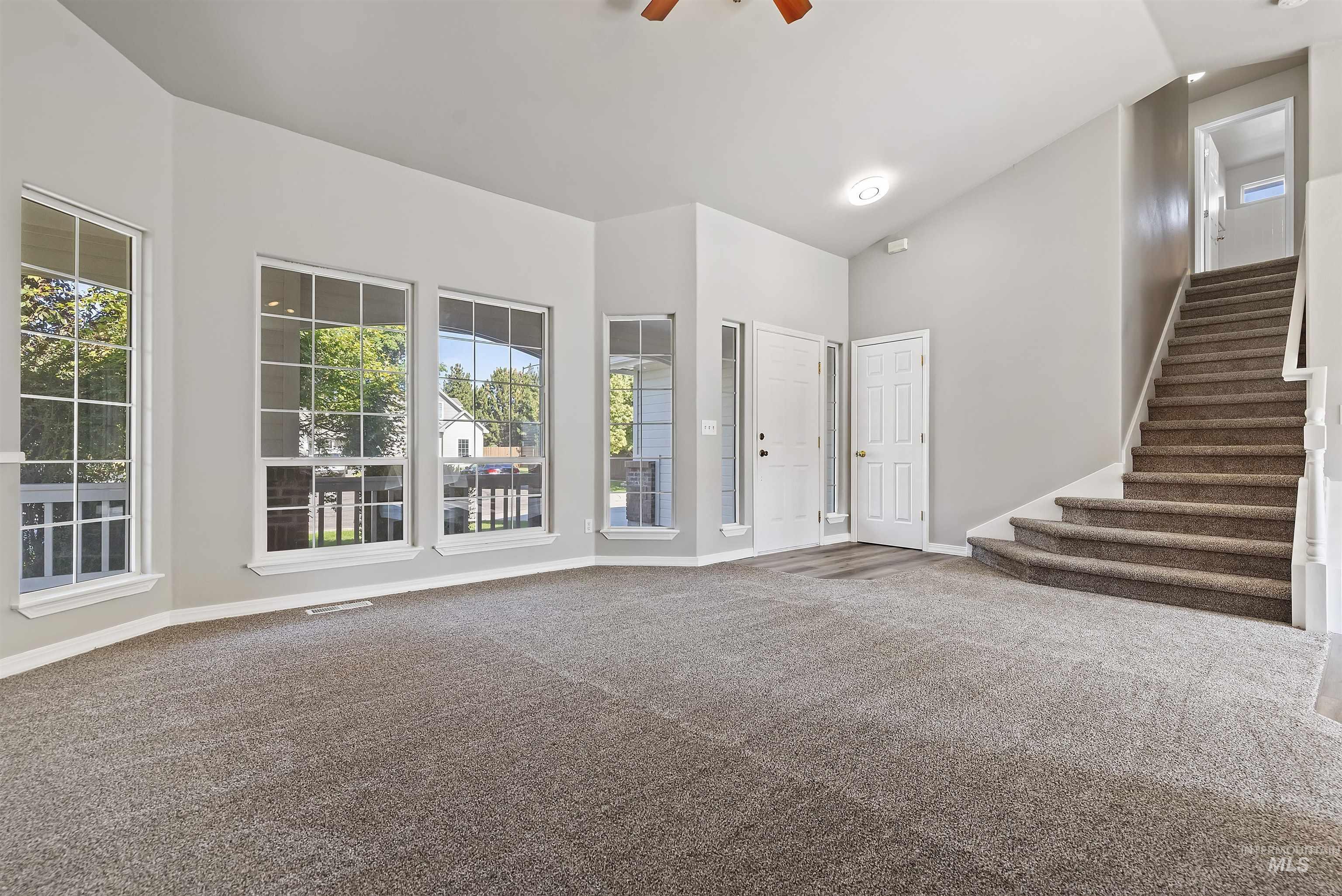3225 N Yellow Peak Pl Property Photo 7