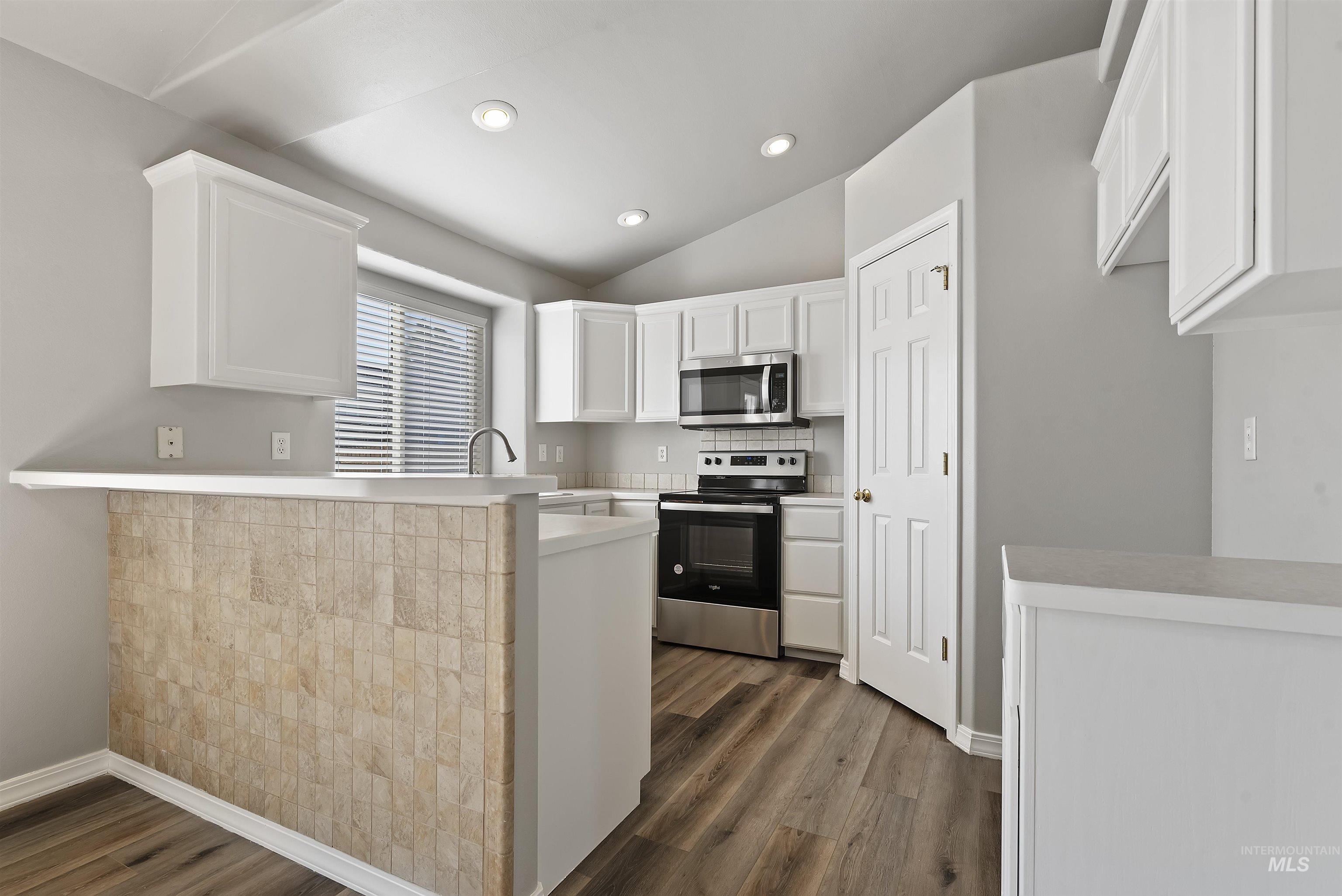 3225 N Yellow Peak Pl Property Photo 11