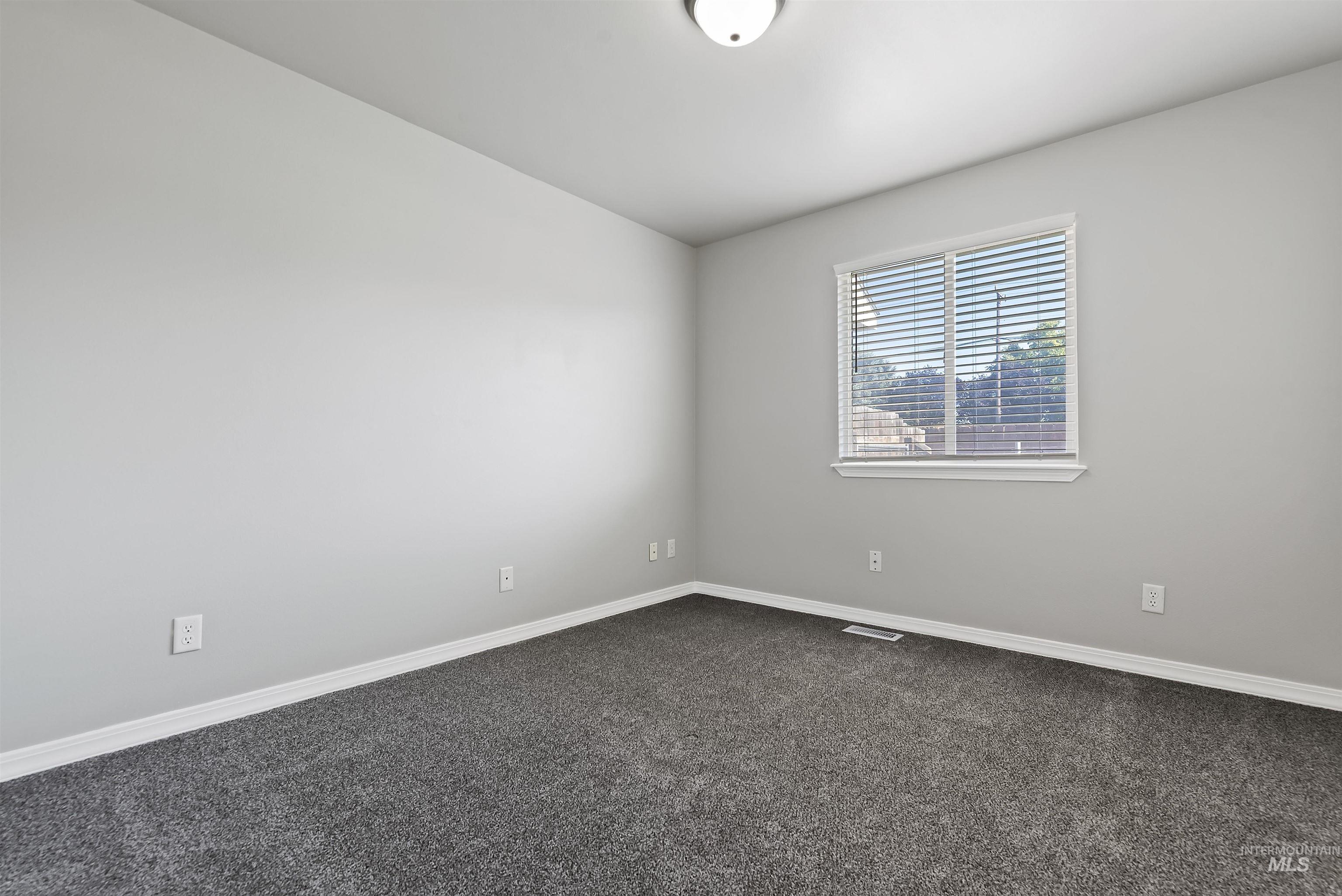 3225 N Yellow Peak Pl Property Photo 17