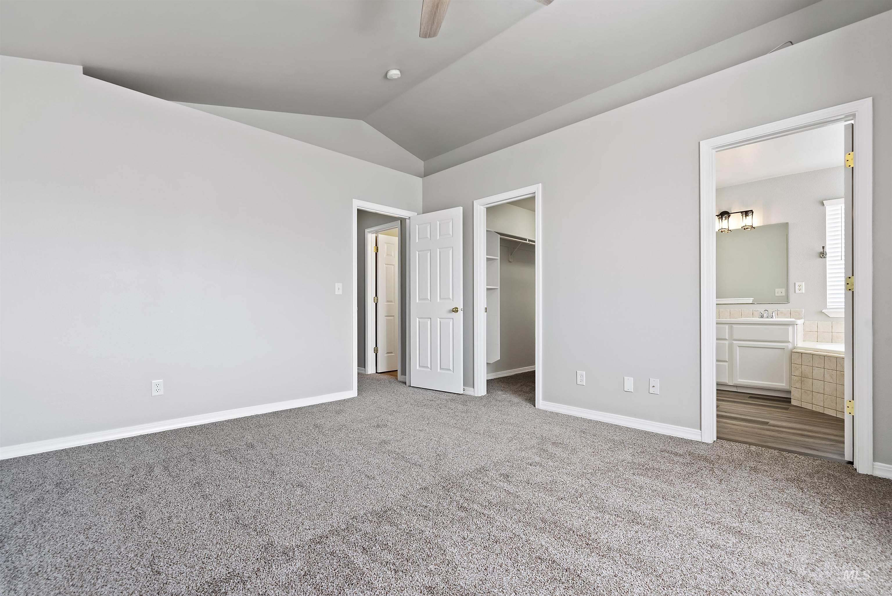 3225 N Yellow Peak Pl Property Photo 24