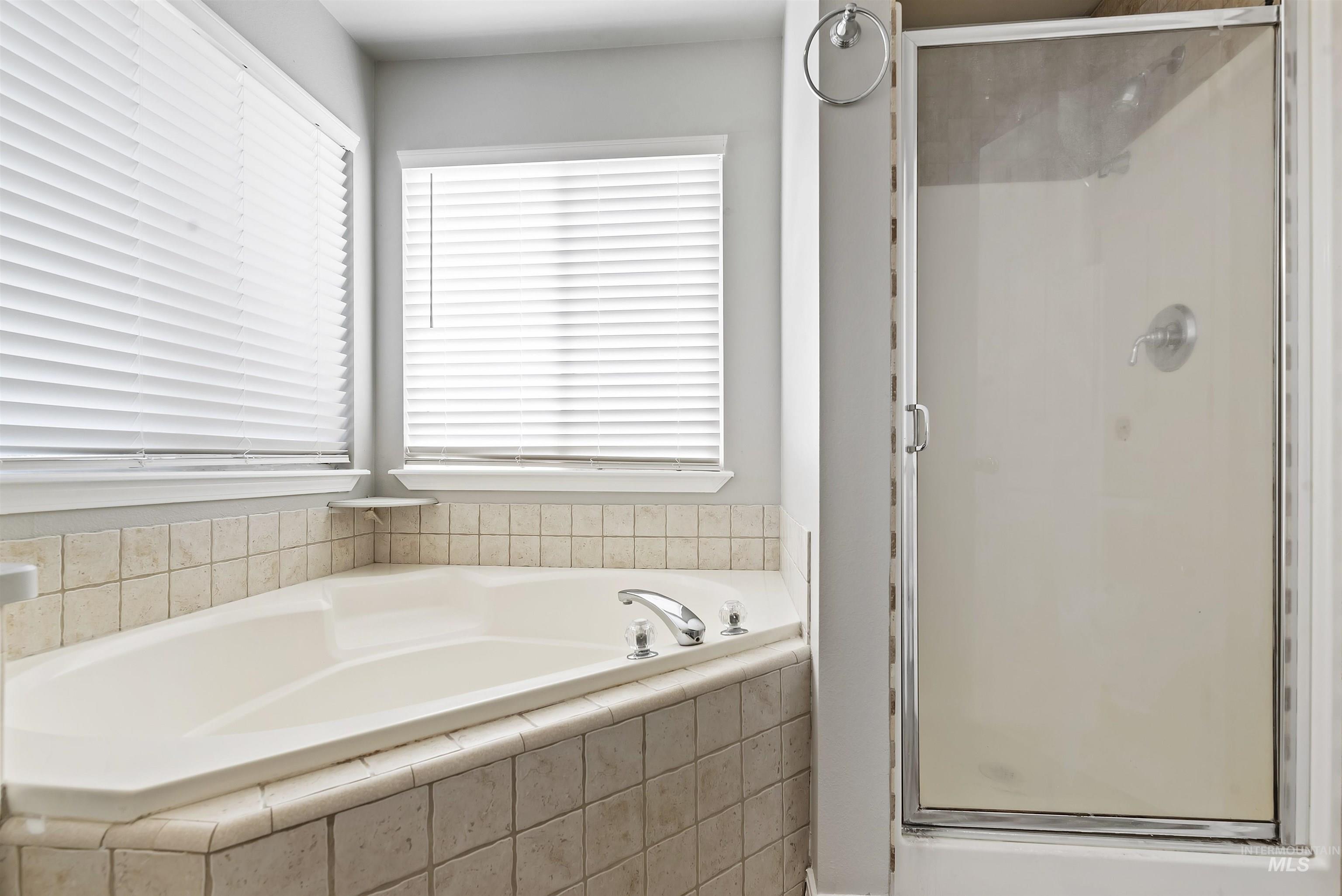 3225 N Yellow Peak Pl Property Photo 28