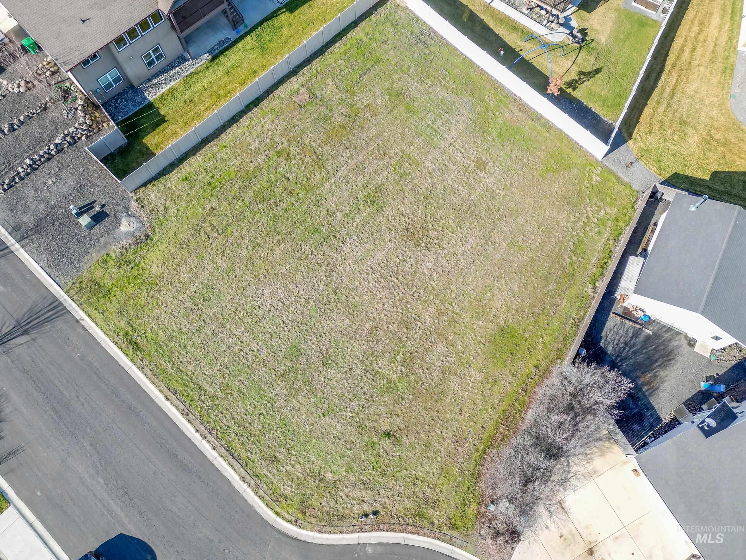 1803 Sunrise Court Property Photo 3