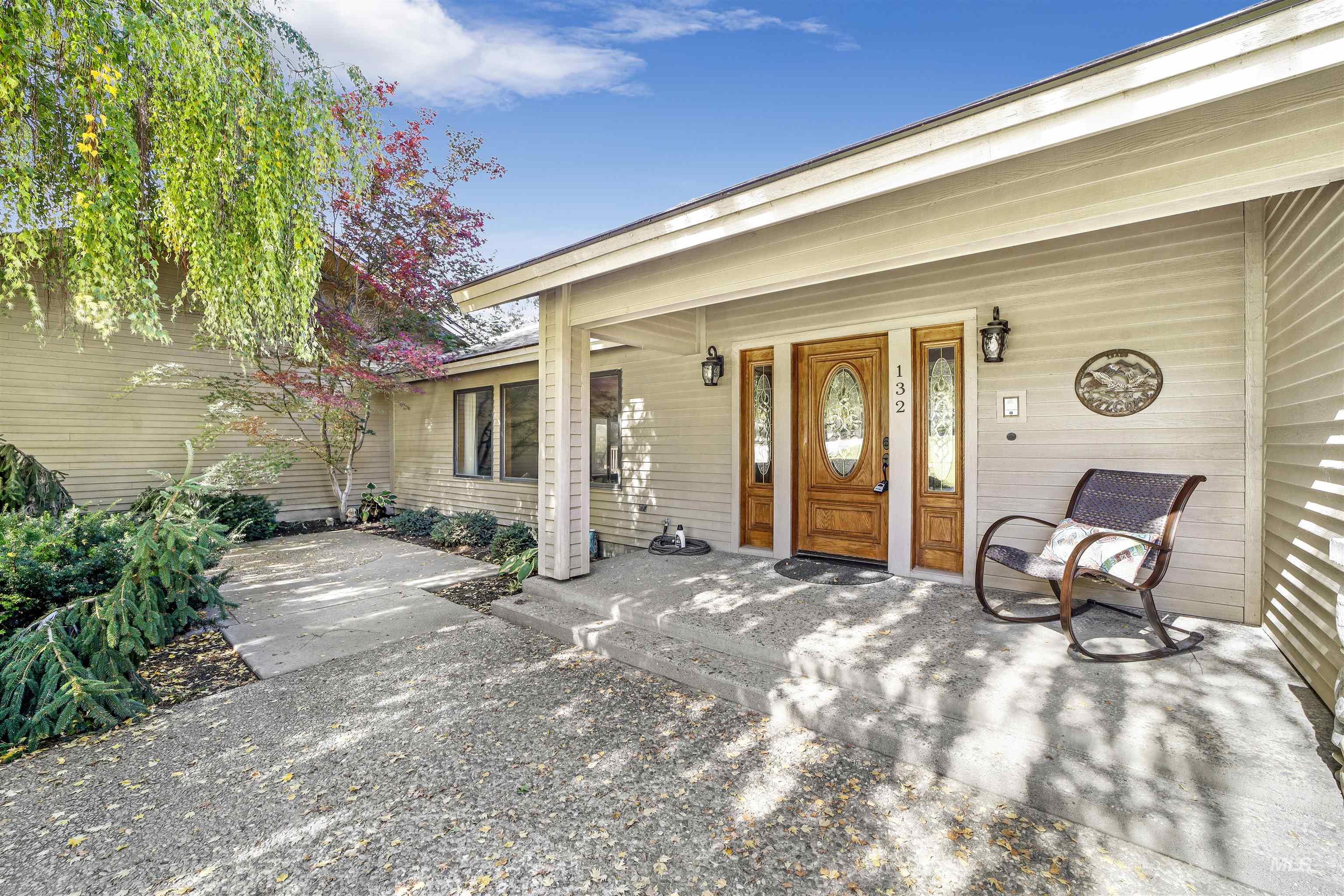 132 Country Club Ln Property Photo 12