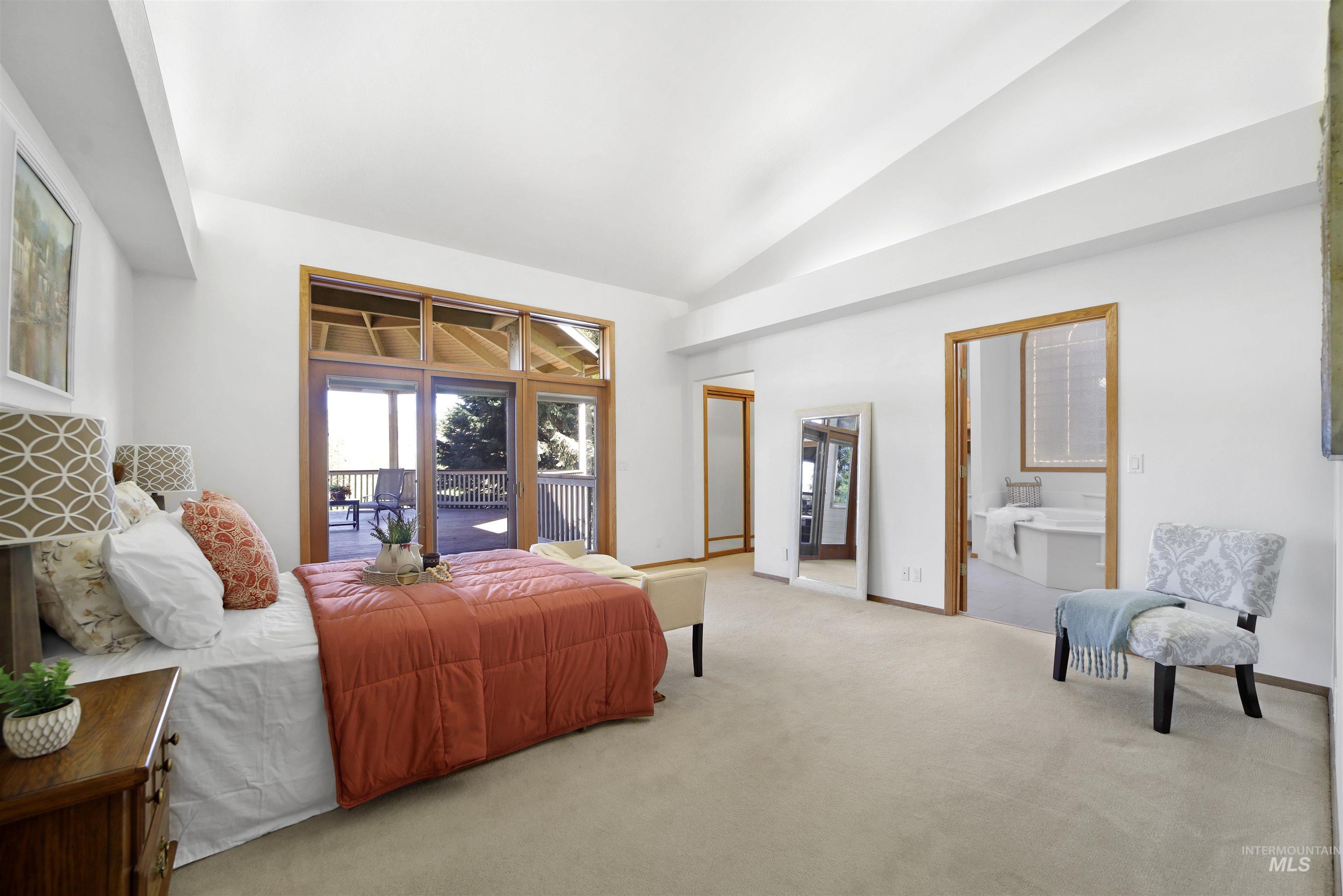 132 Country Club Ln Property Photo 27