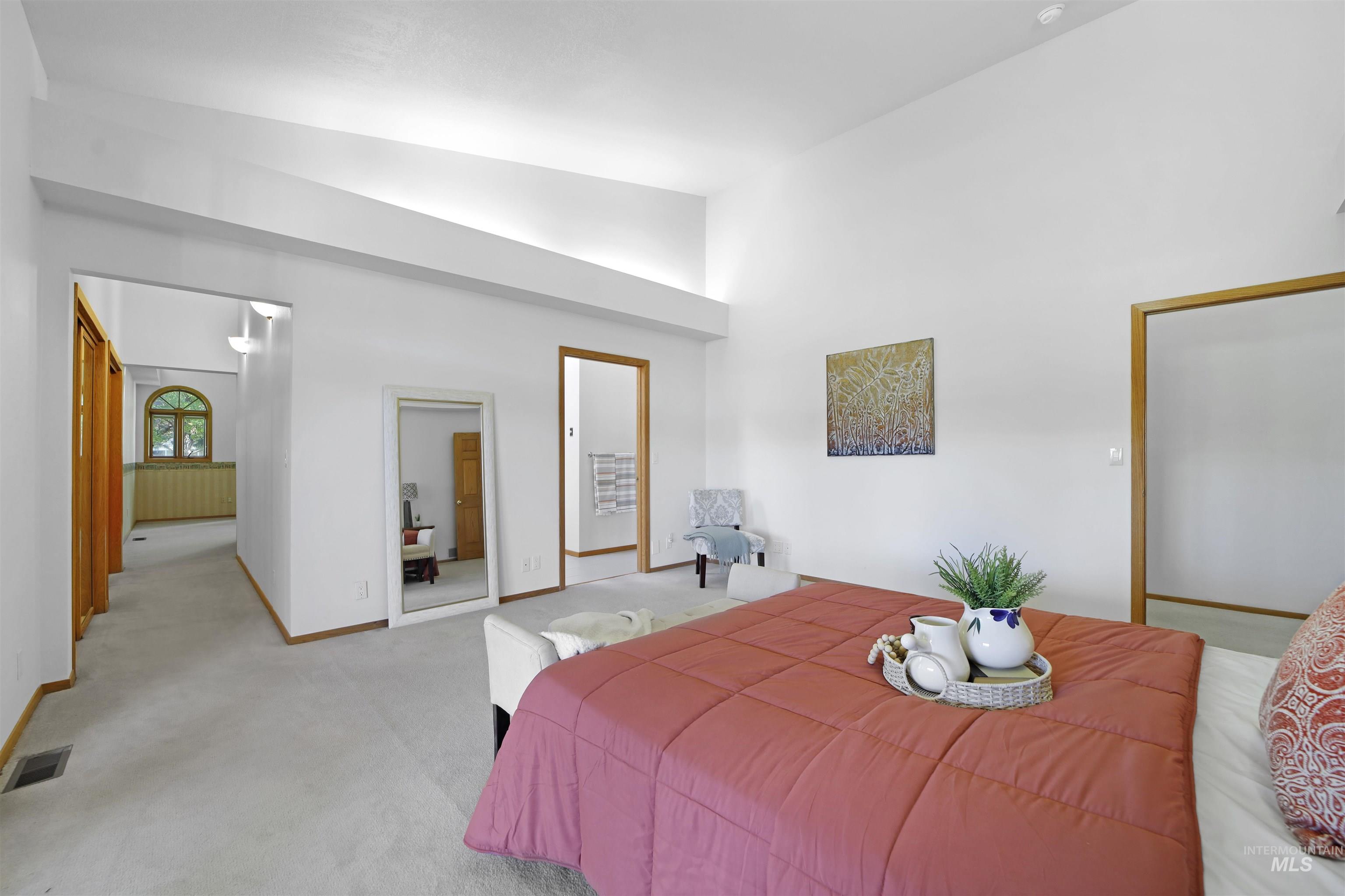 132 Country Club Ln Property Photo 28