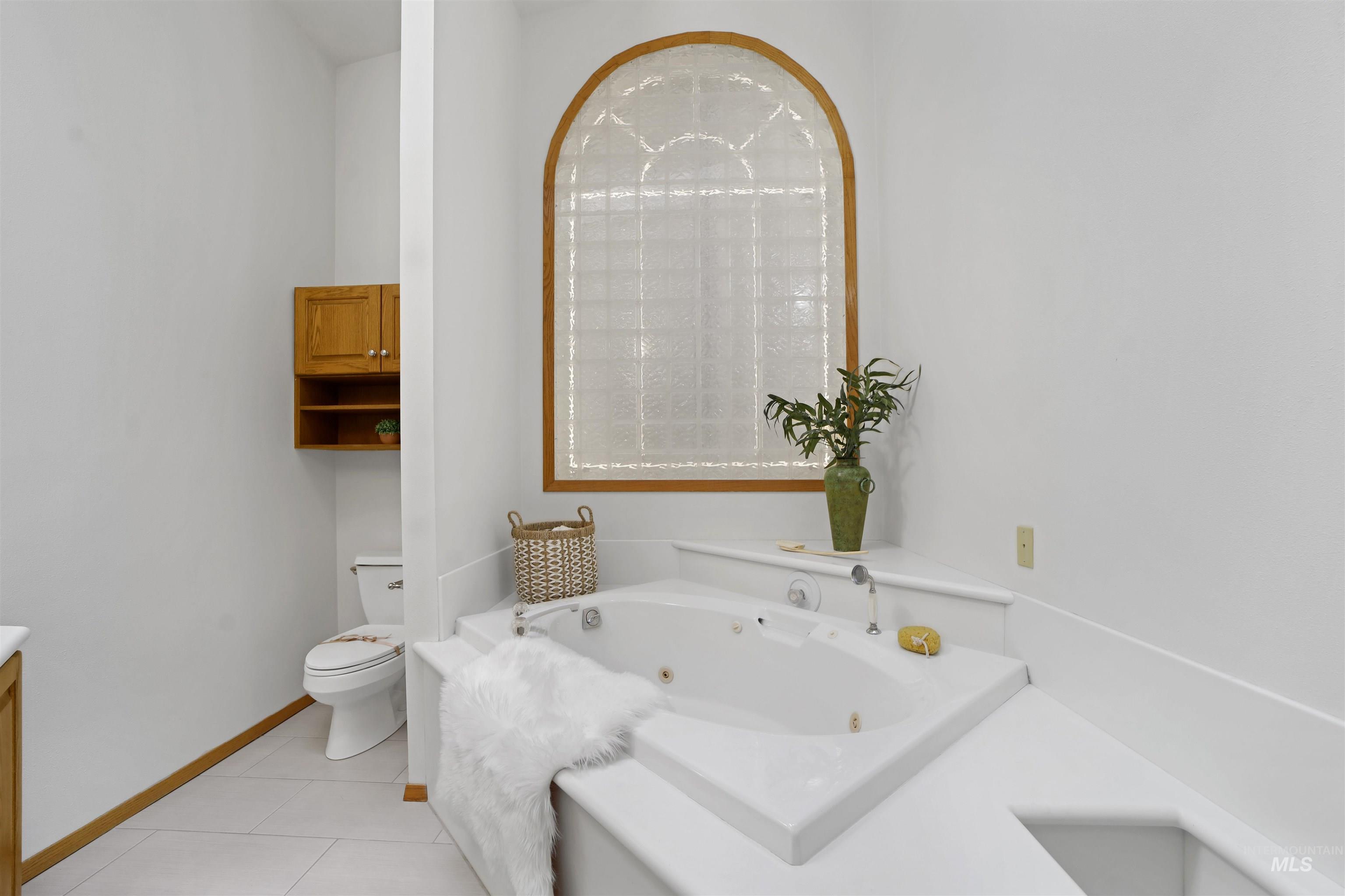 132 Country Club Ln Property Photo 33