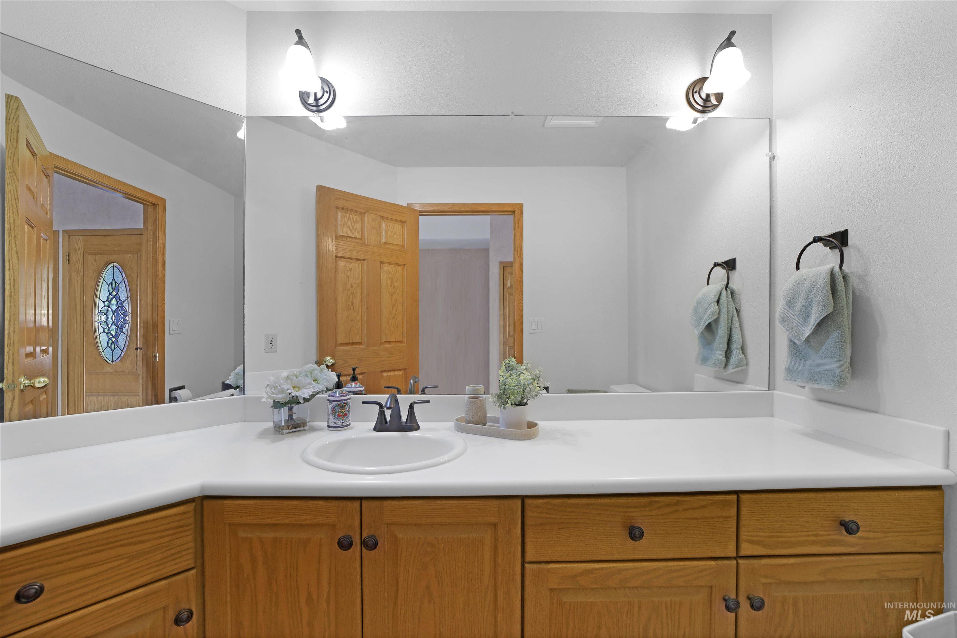 132 Country Club Ln Property Photo 37