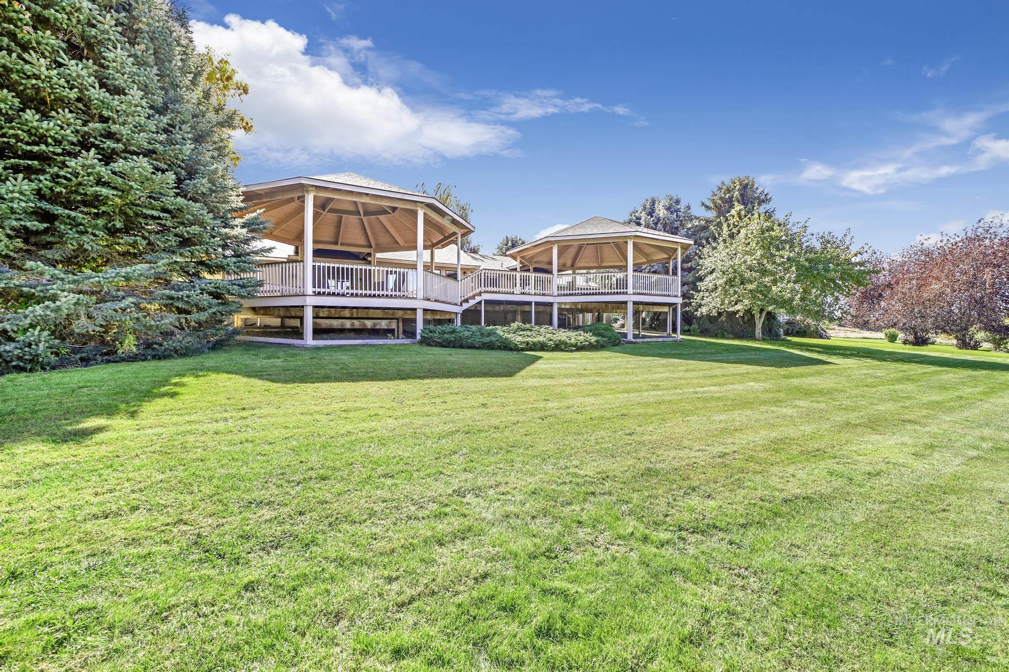 132 Country Club Ln Property Photo 41