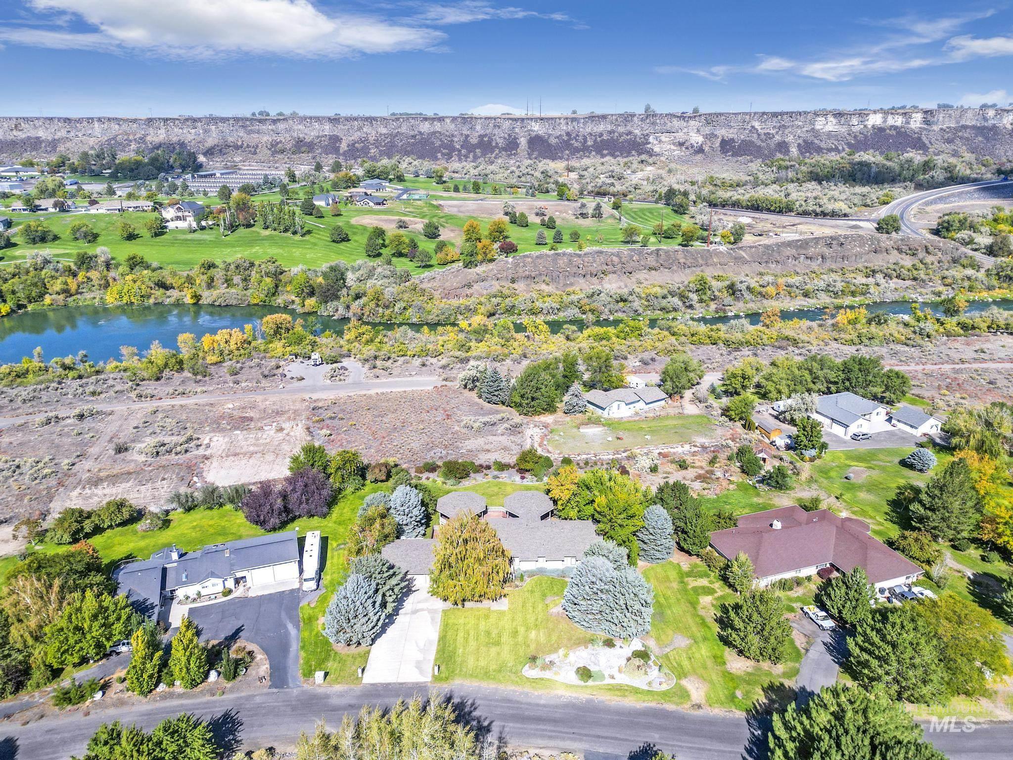 132 Country Club Ln Property Photo 42