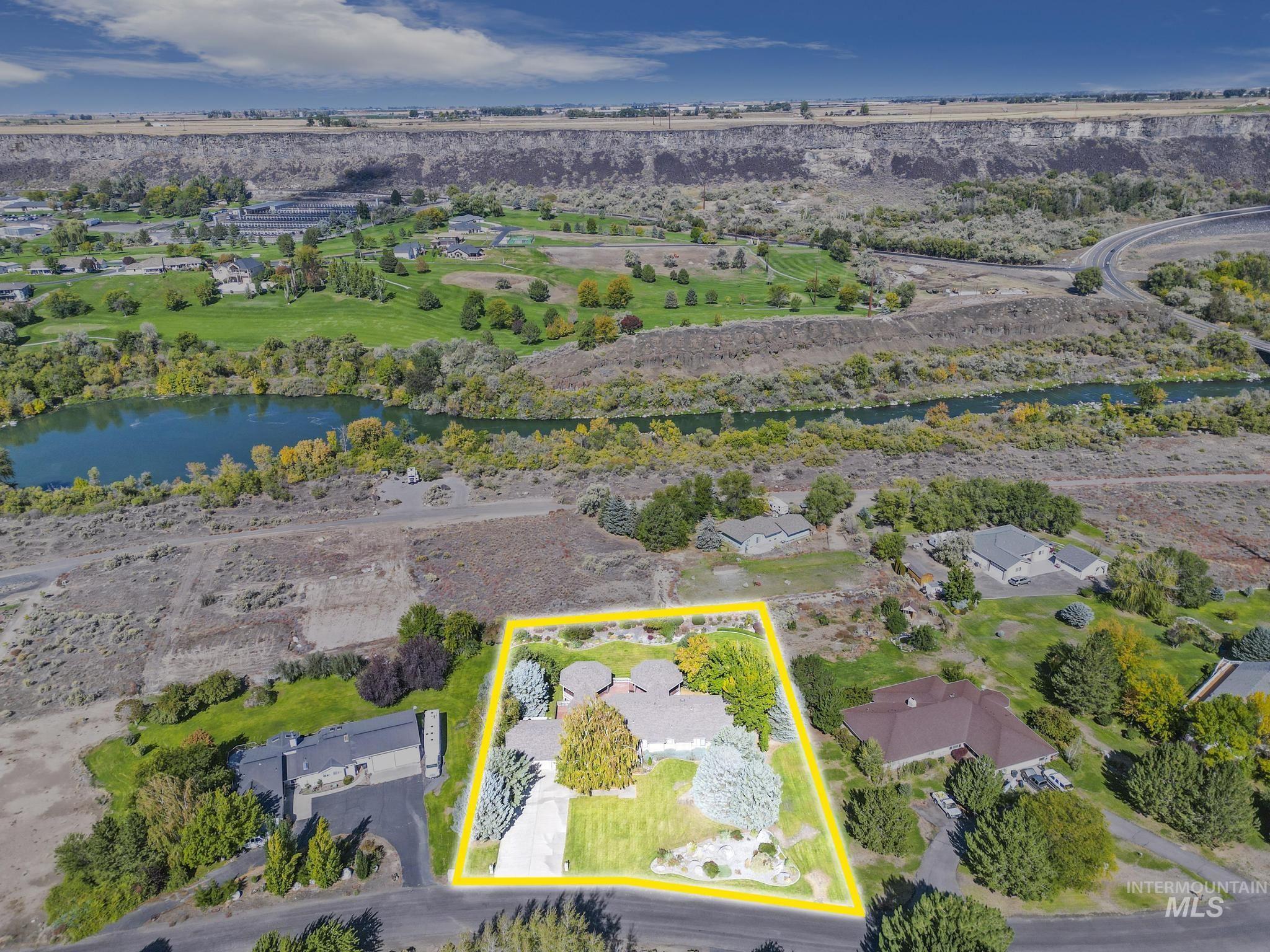 132 Country Club Ln Property Photo 43