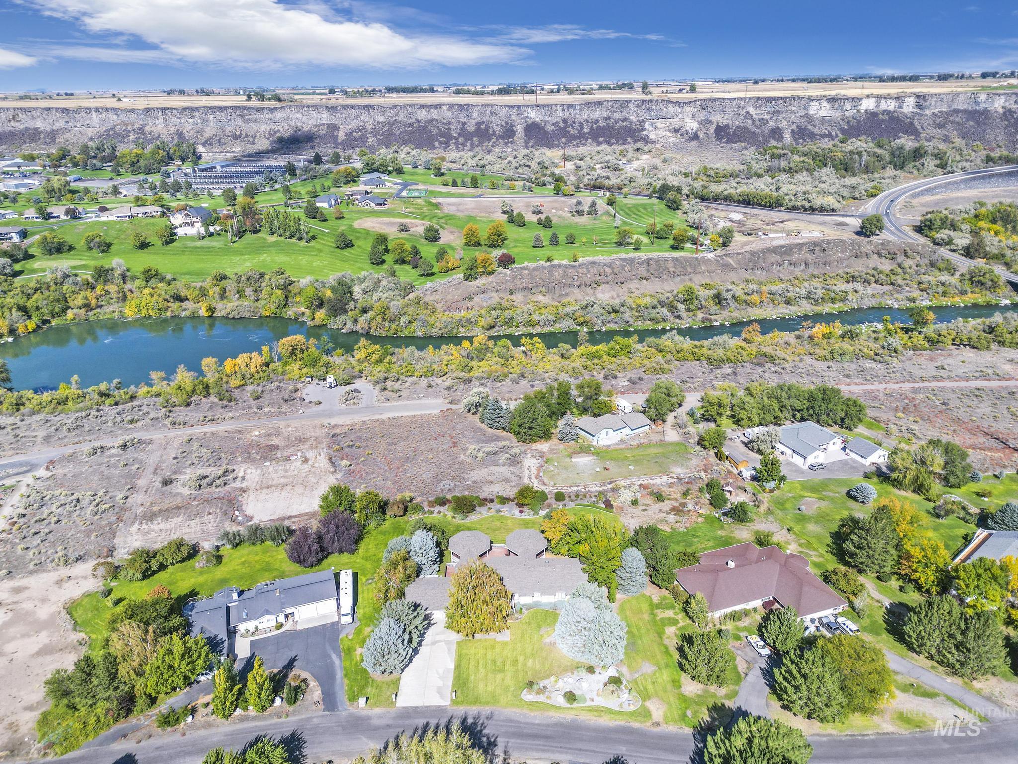 132 Country Club Ln Property Photo 44