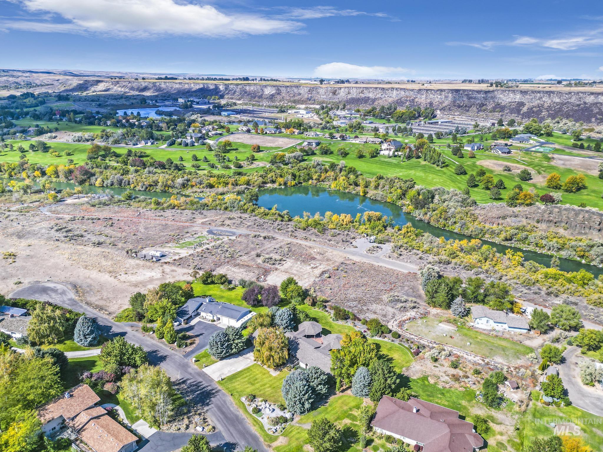 132 Country Club Ln Property Photo 45