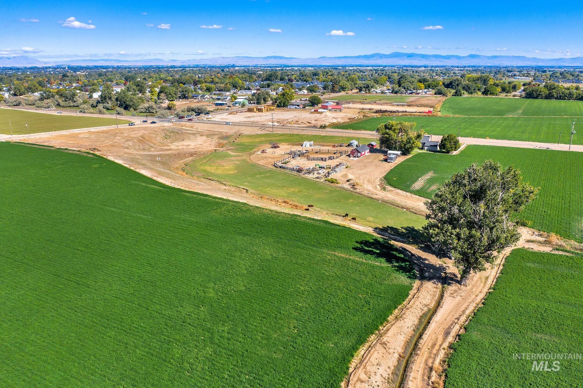 4202 Farmway Road Property Photo 8