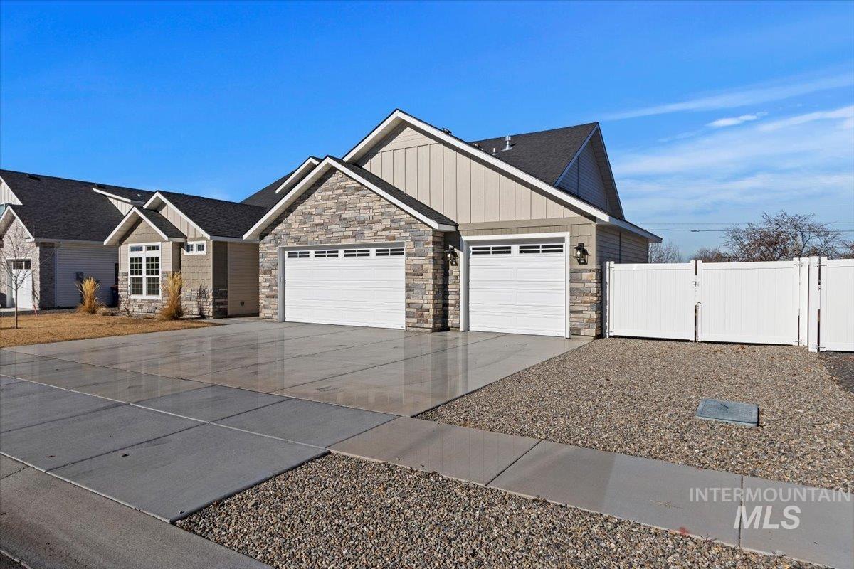 2895 Evening Sun Dr Property Photo 4
