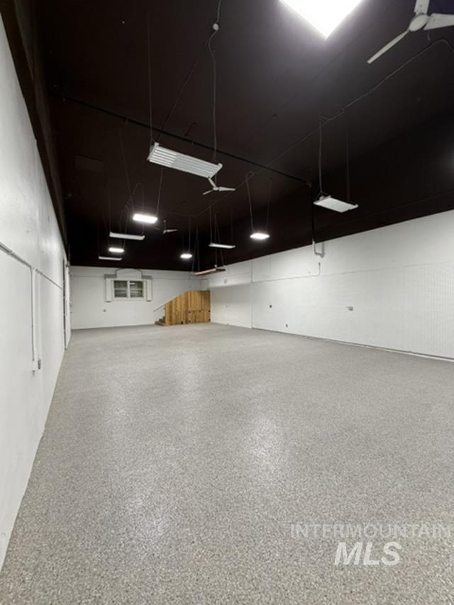 702 Fairfield St W Property Photo 7