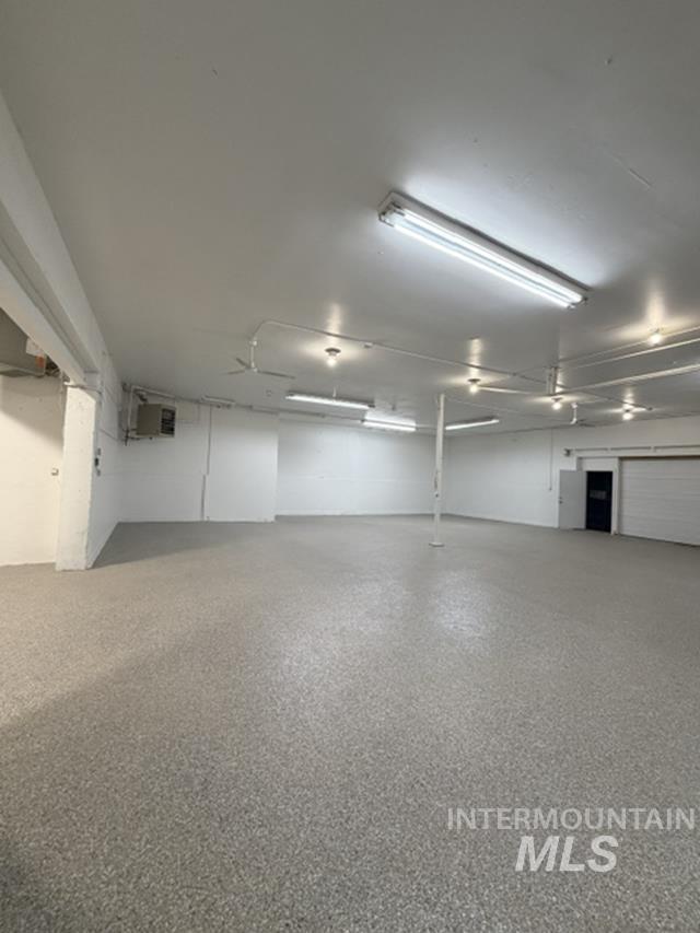 702 Fairfield St W Property Photo 8