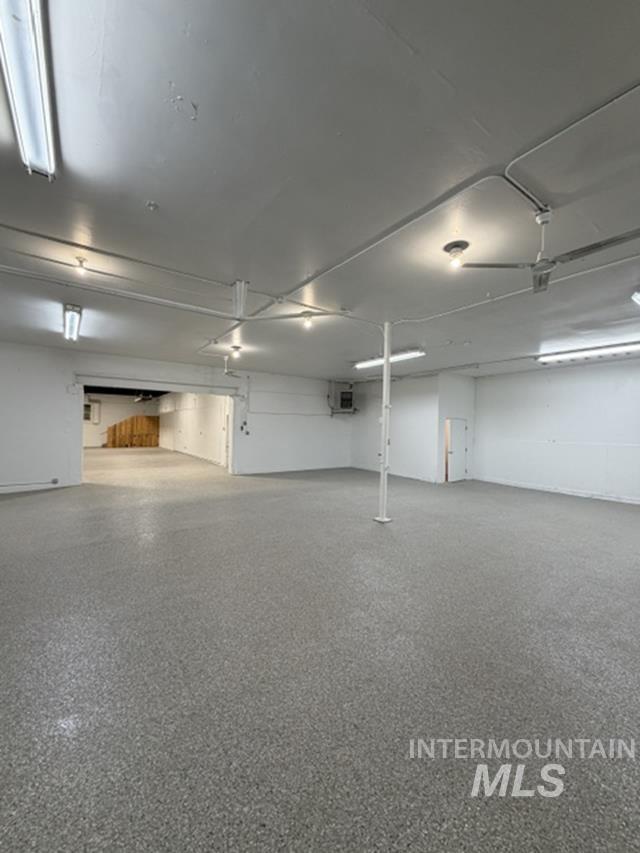 702 Fairfield St W Property Photo 9
