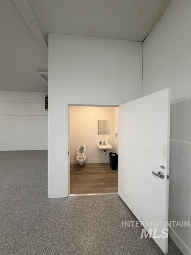 702 Fairfield St W Property Photo 10