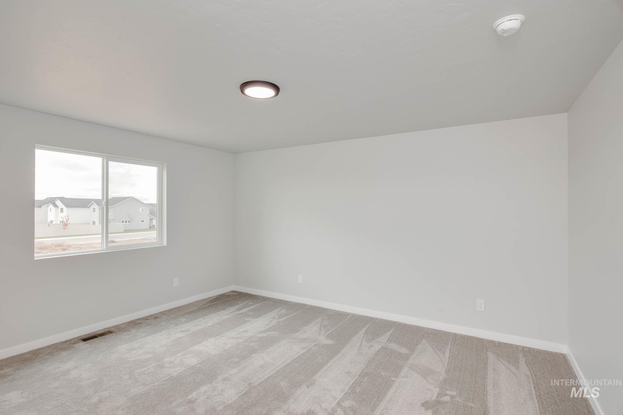 19407 James Ave Property Photo 24