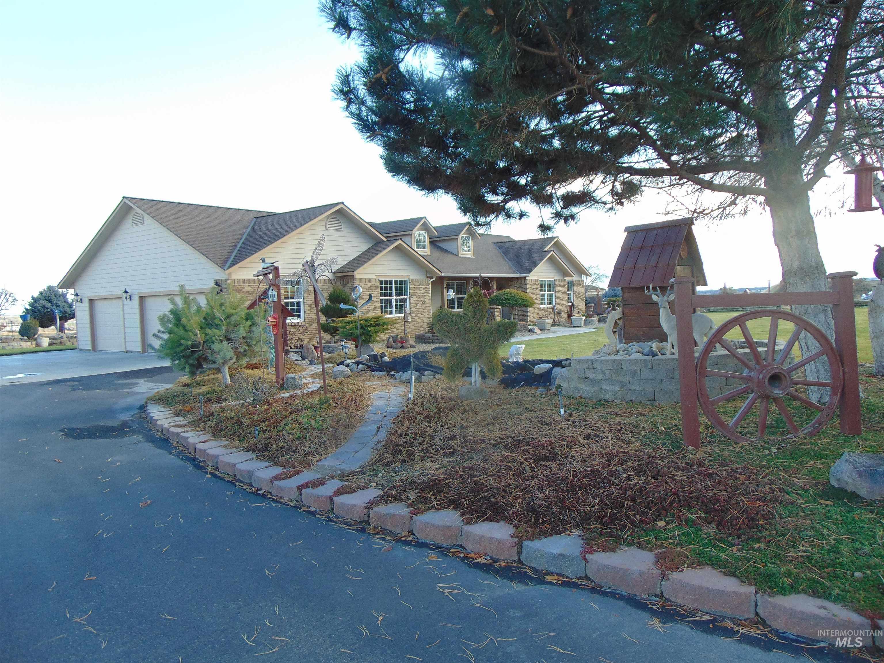 452 Thayer Dr. Property Photo 1