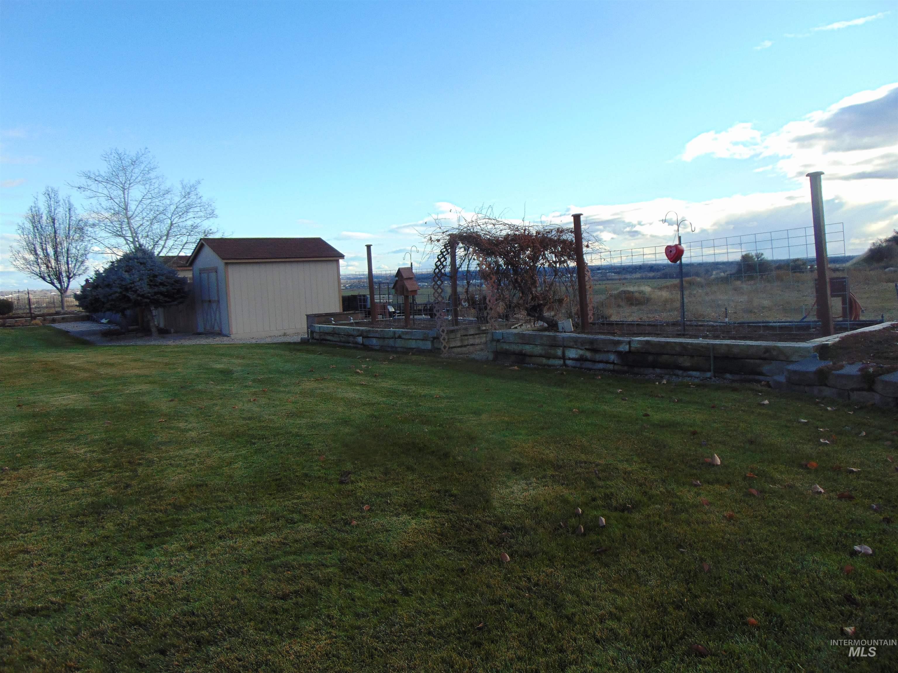 452 Thayer Dr. Property Photo 6