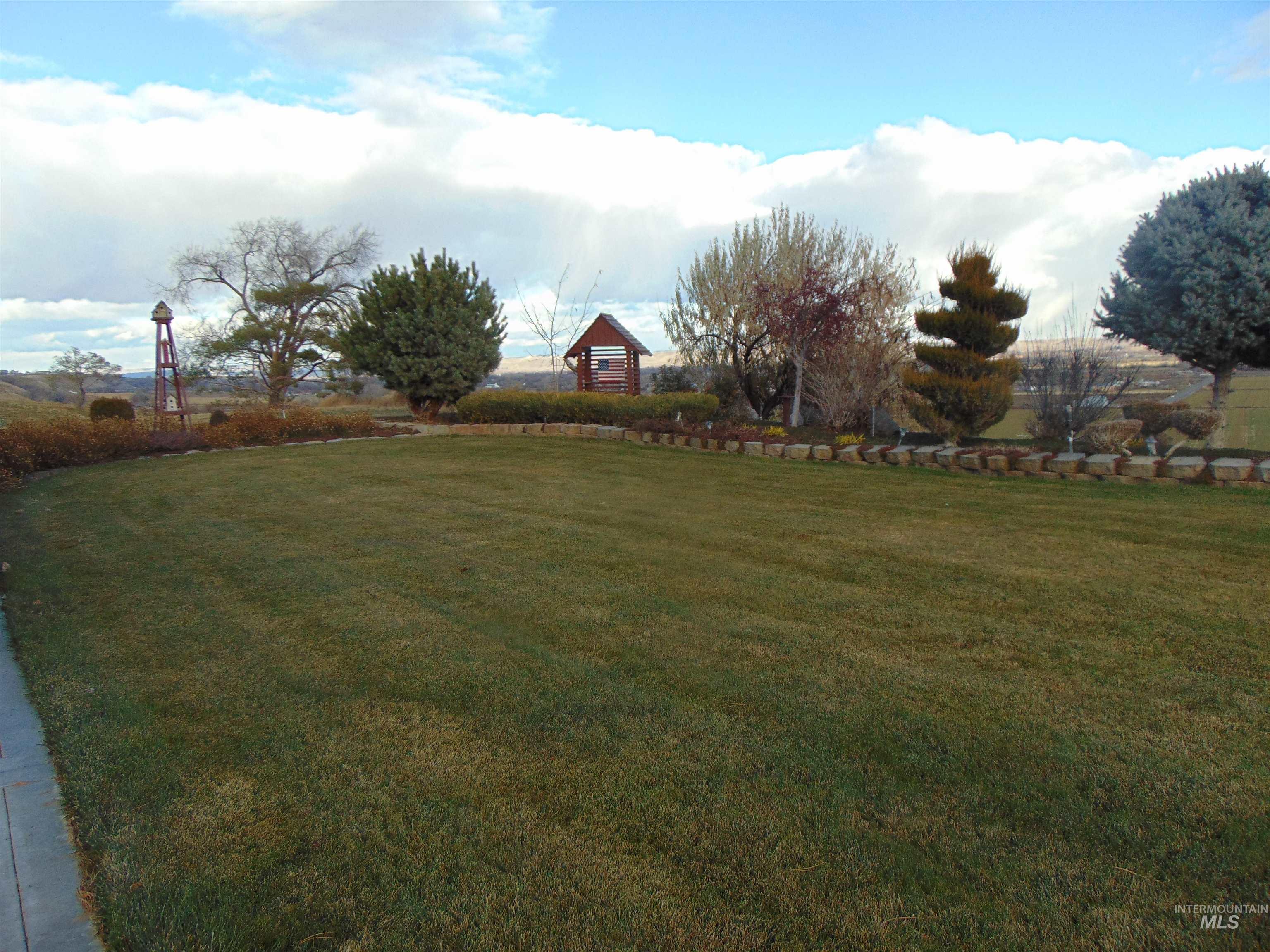 452 Thayer Dr. Property Photo 16