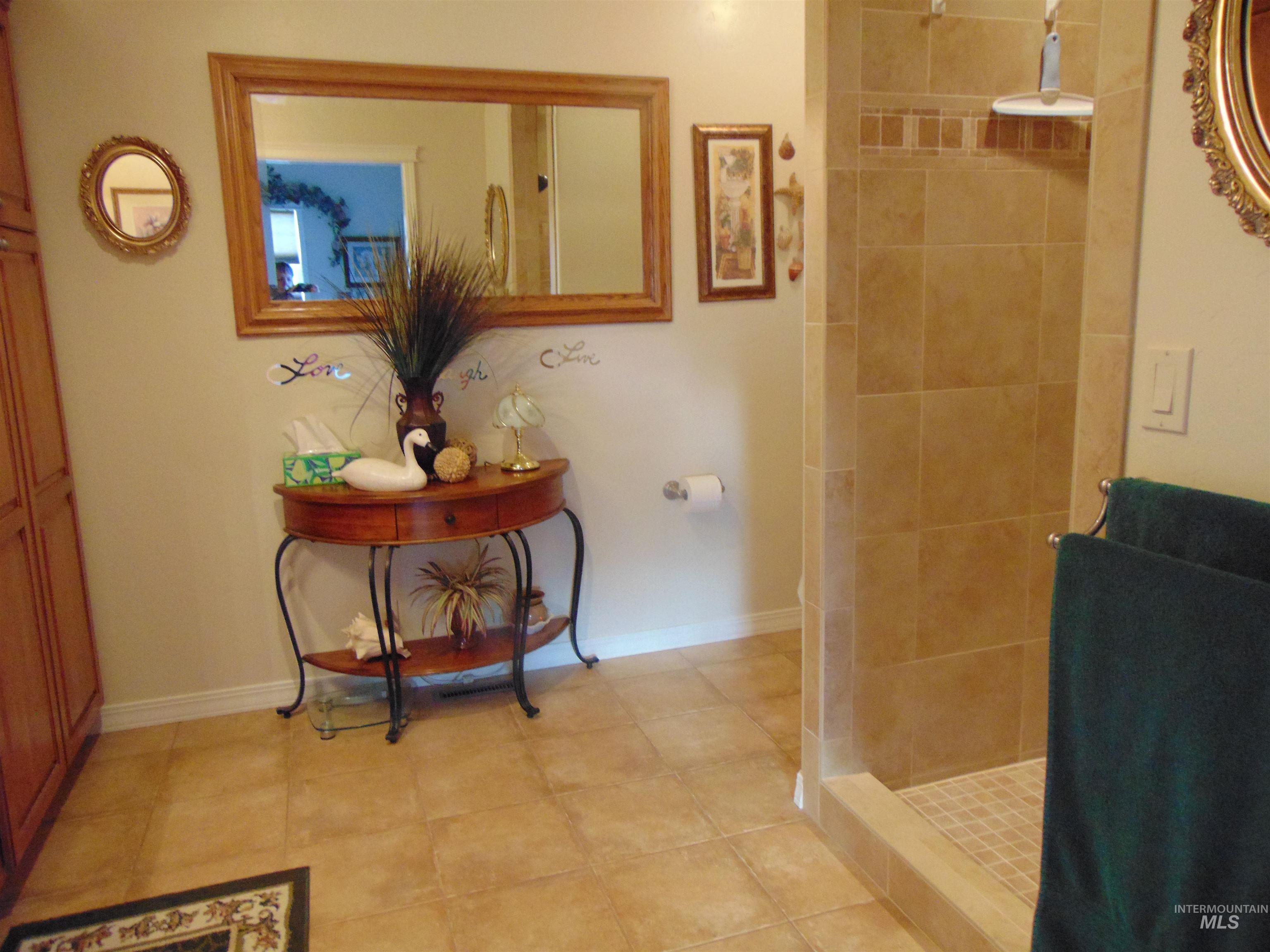 452 Thayer Dr. Property Photo 32