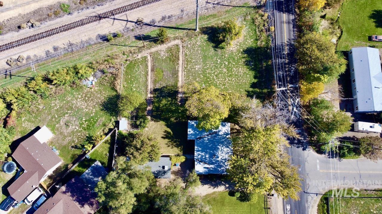 1500 W Victory Property Photo 3