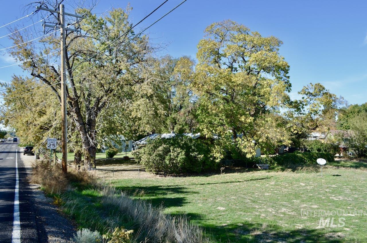 1500 W Victory Property Photo 10