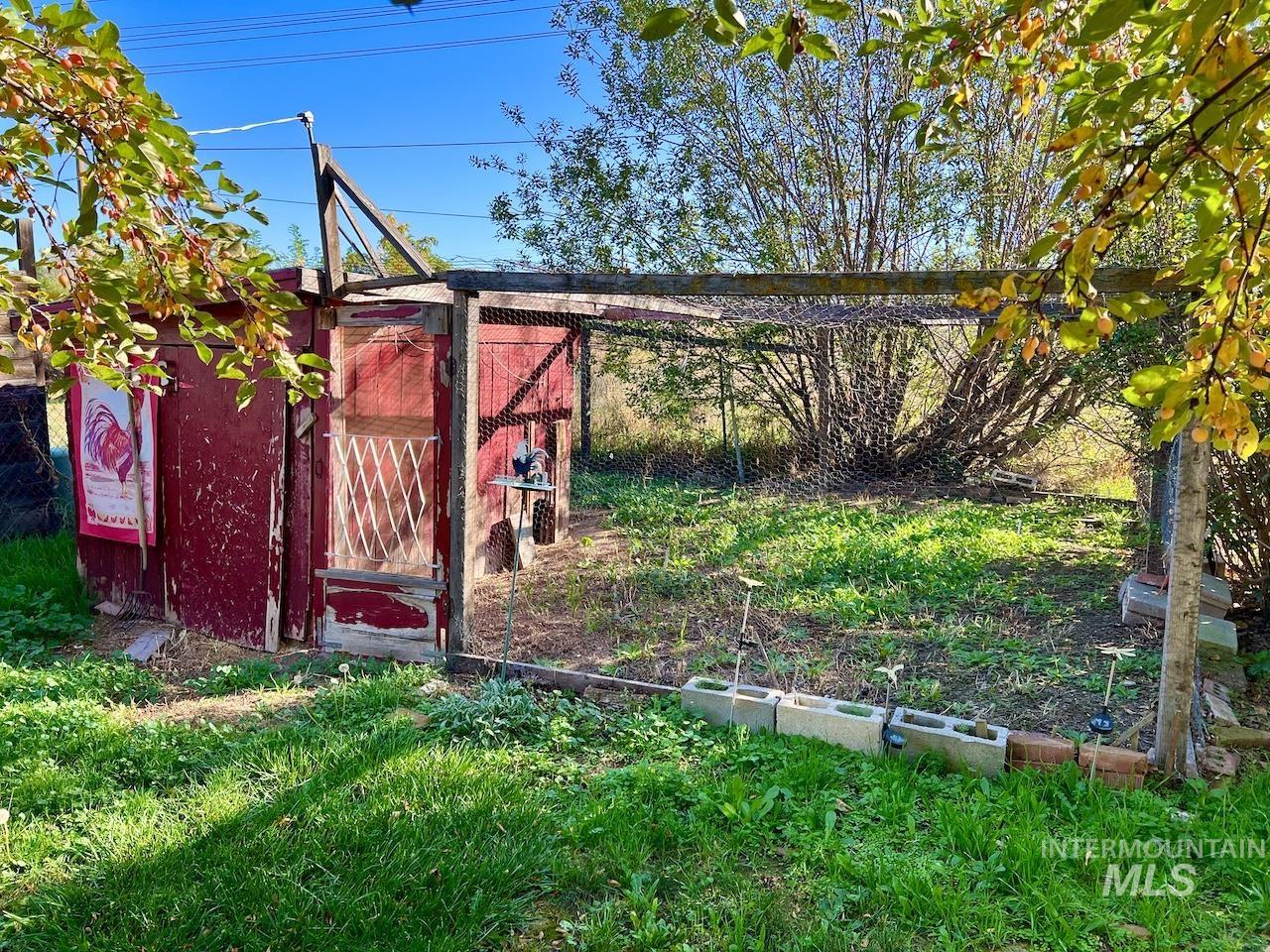 1500 W Victory Property Photo 15