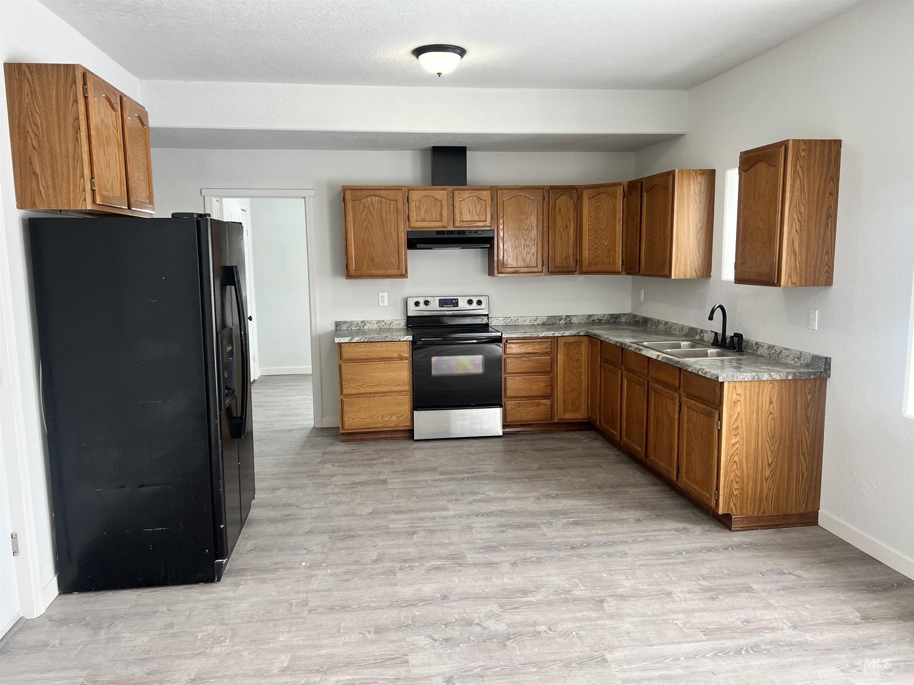 709 3rd Street Property Photo 3