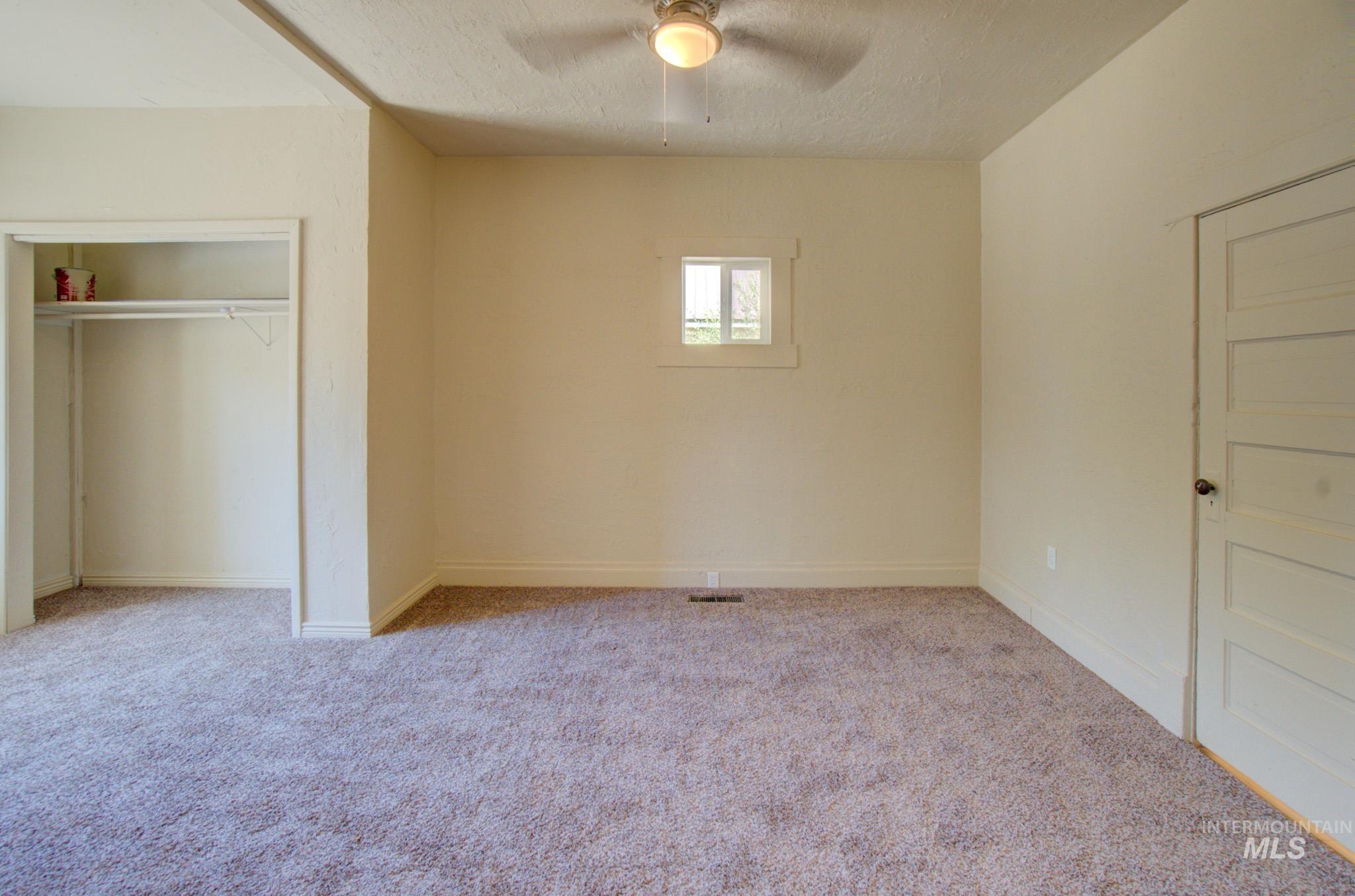 444 3rd Ave N Property Photo 6