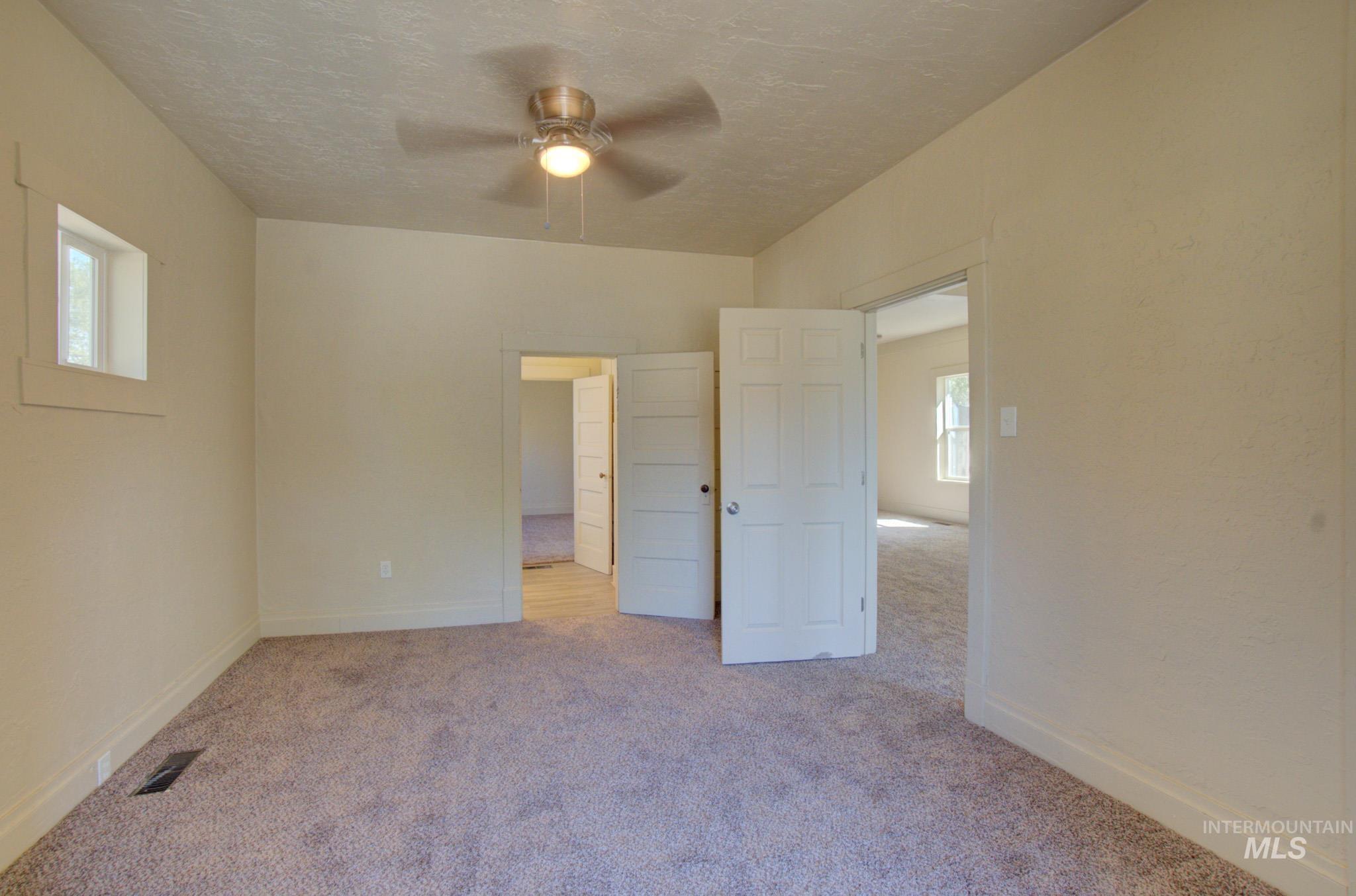 444 3rd Ave N Property Photo 7