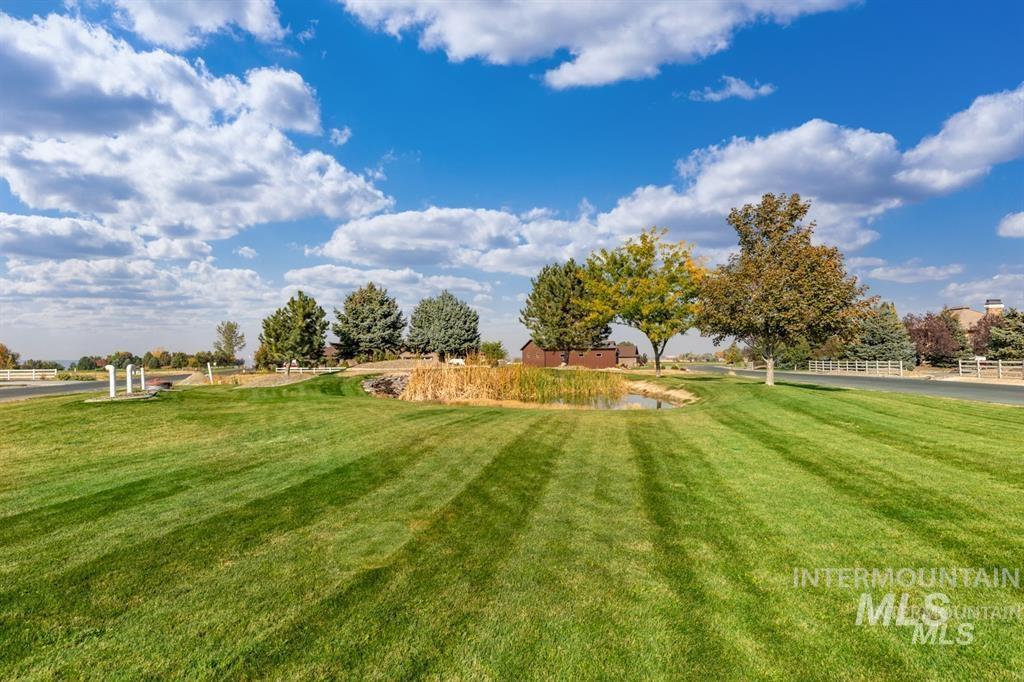 2528 E 3759 Property Photo 11
