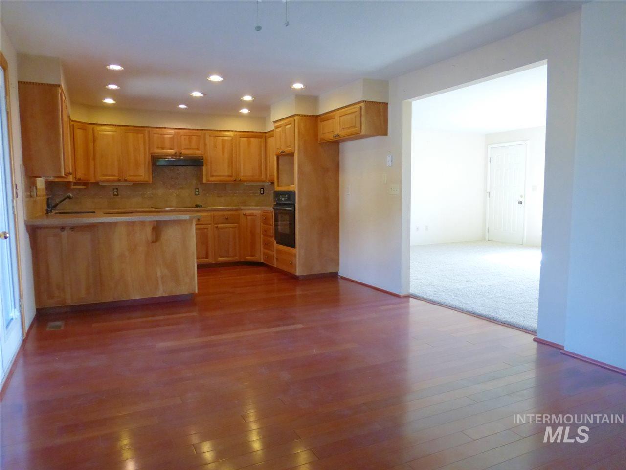 76 N Happy Valley Road Property Photo 5