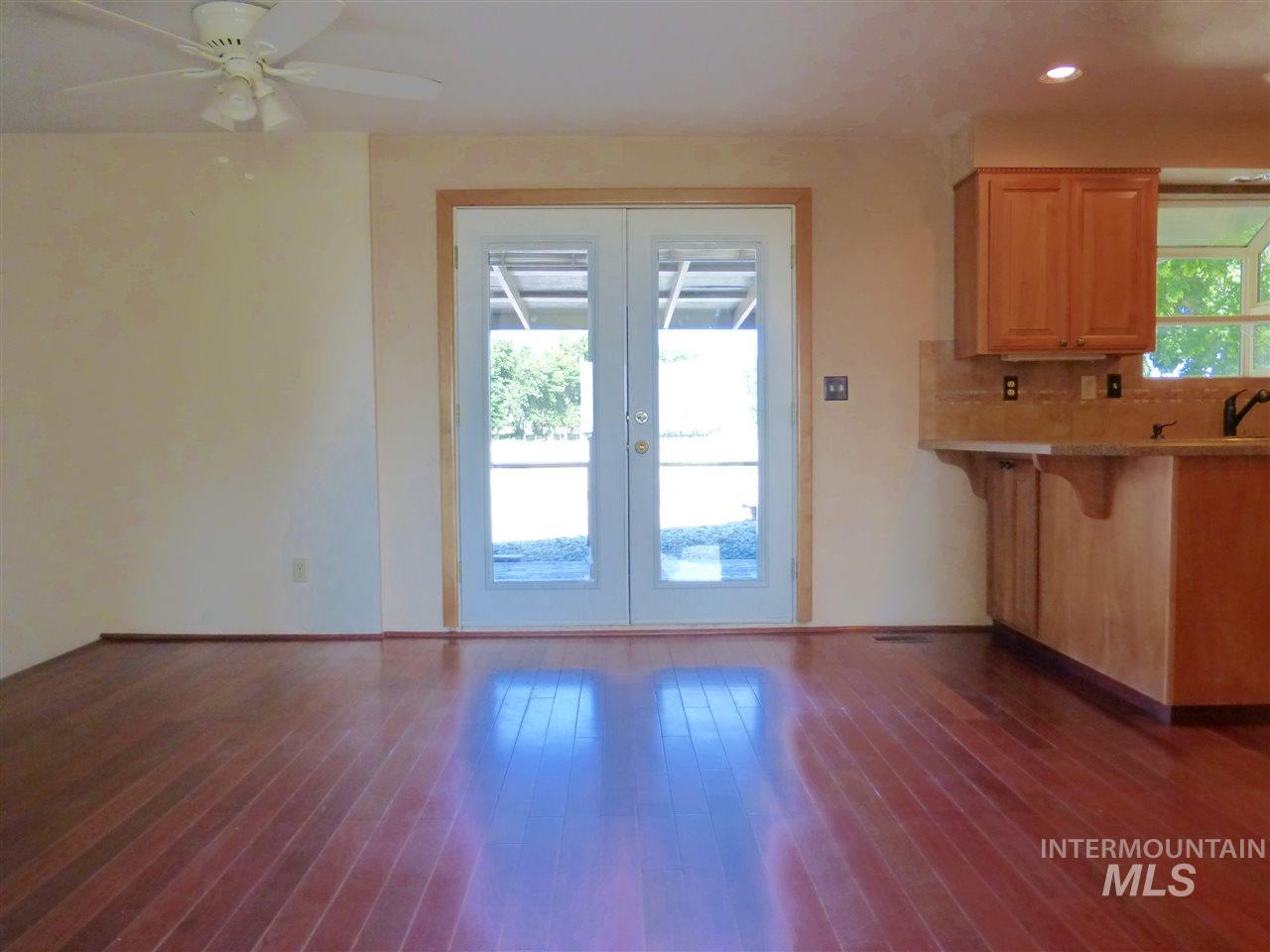 76 N Happy Valley Road Property Photo 6