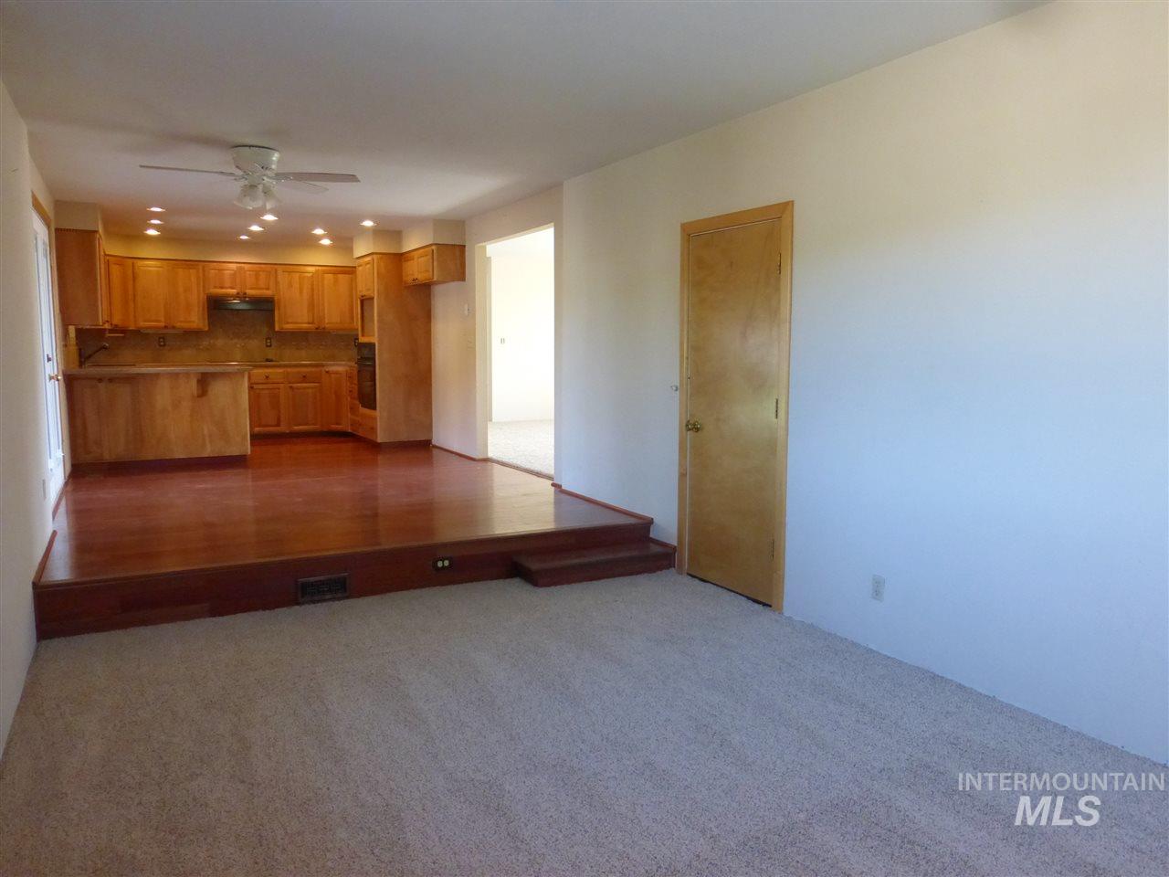 76 N Happy Valley Road Property Photo 8