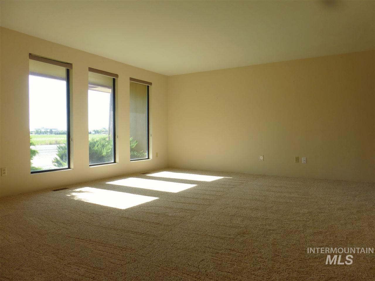 76 N Happy Valley Road Property Photo 11