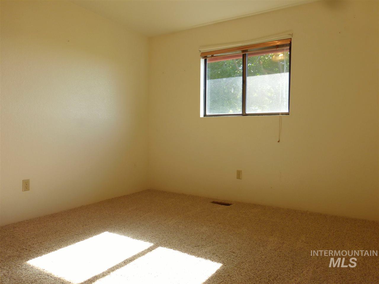 76 N Happy Valley Road Property Photo 16