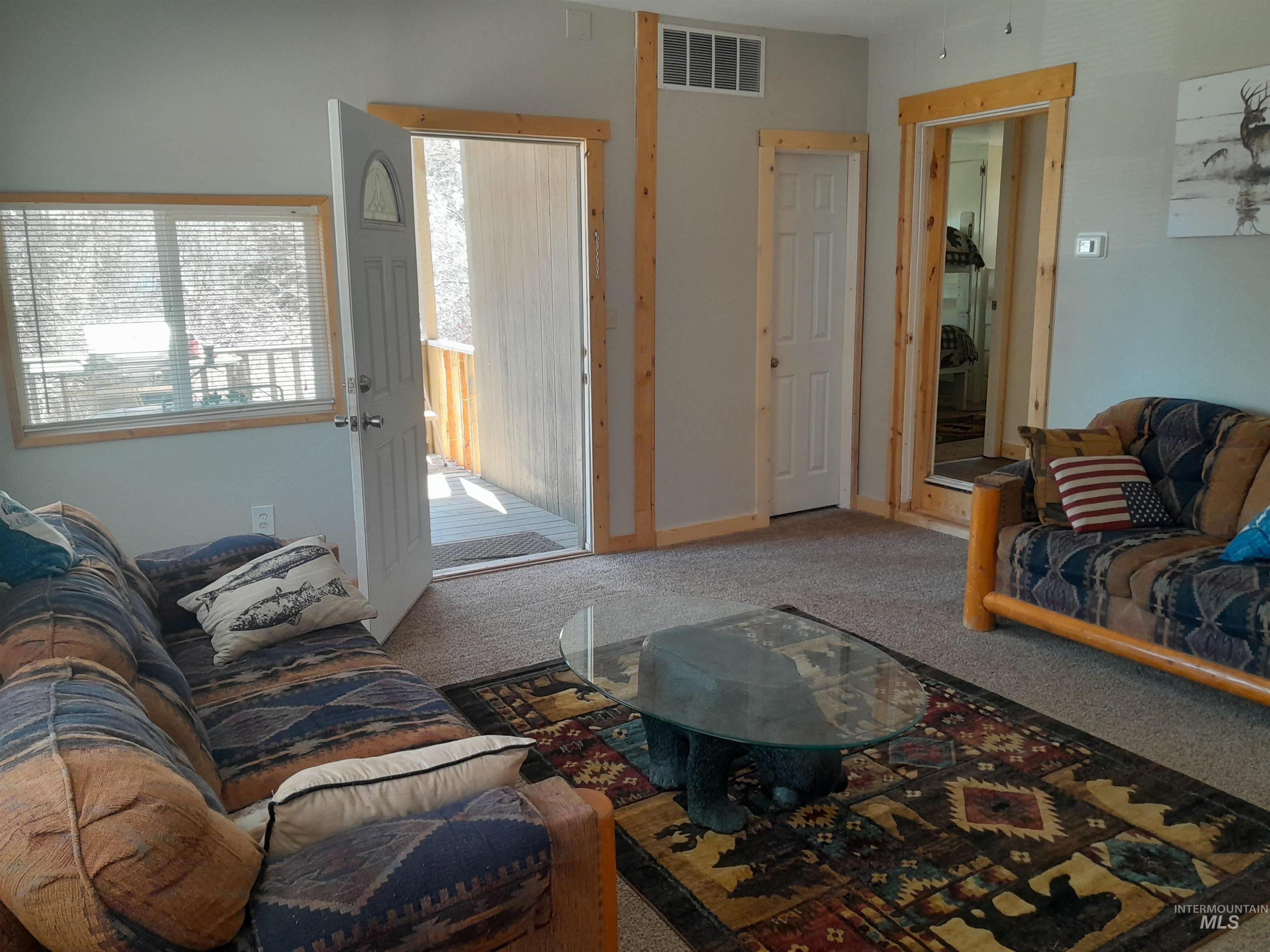 5 Lucky Cir Property Photo 2