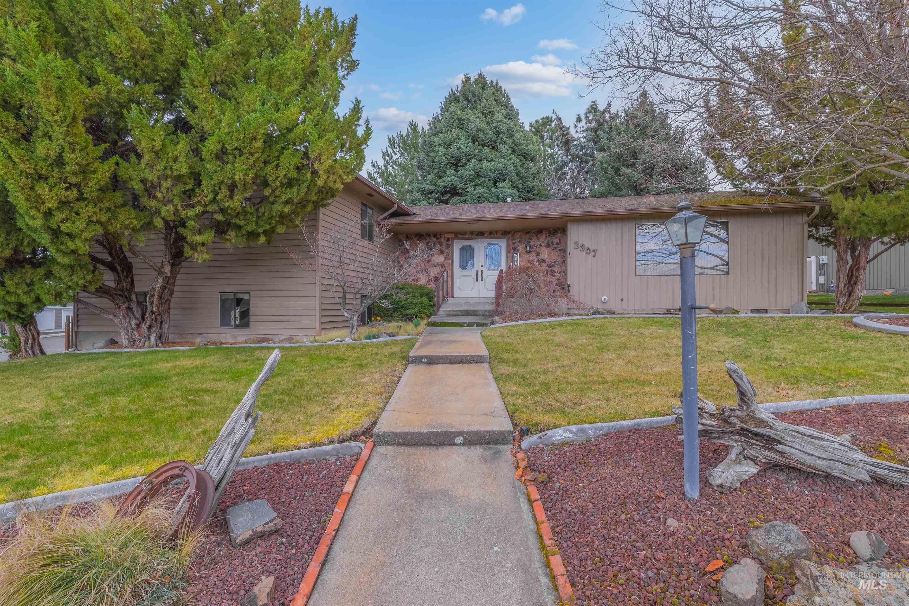 2307 14th Street Property Photo 4