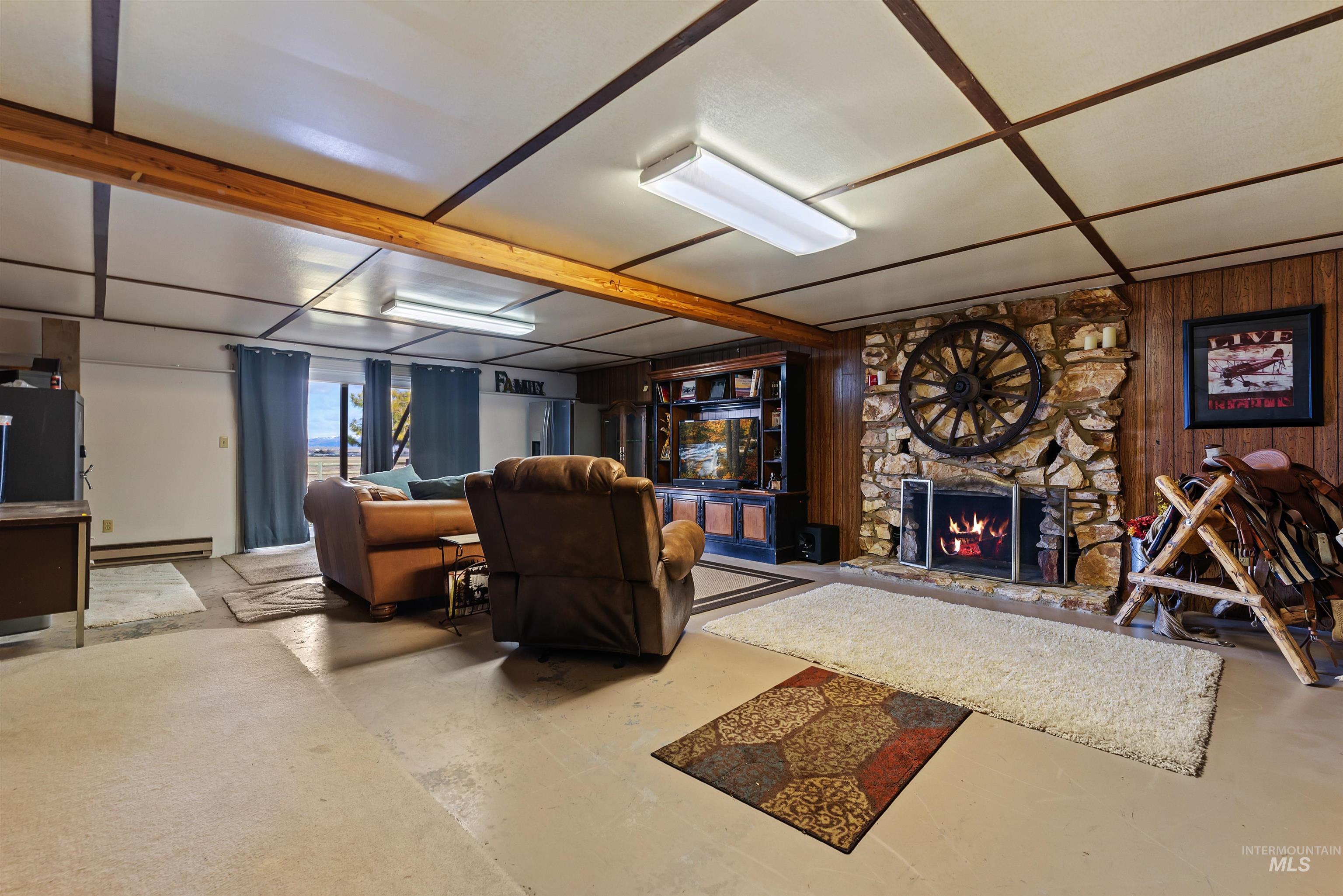 4001 S Eagle Road Property Photo 12
