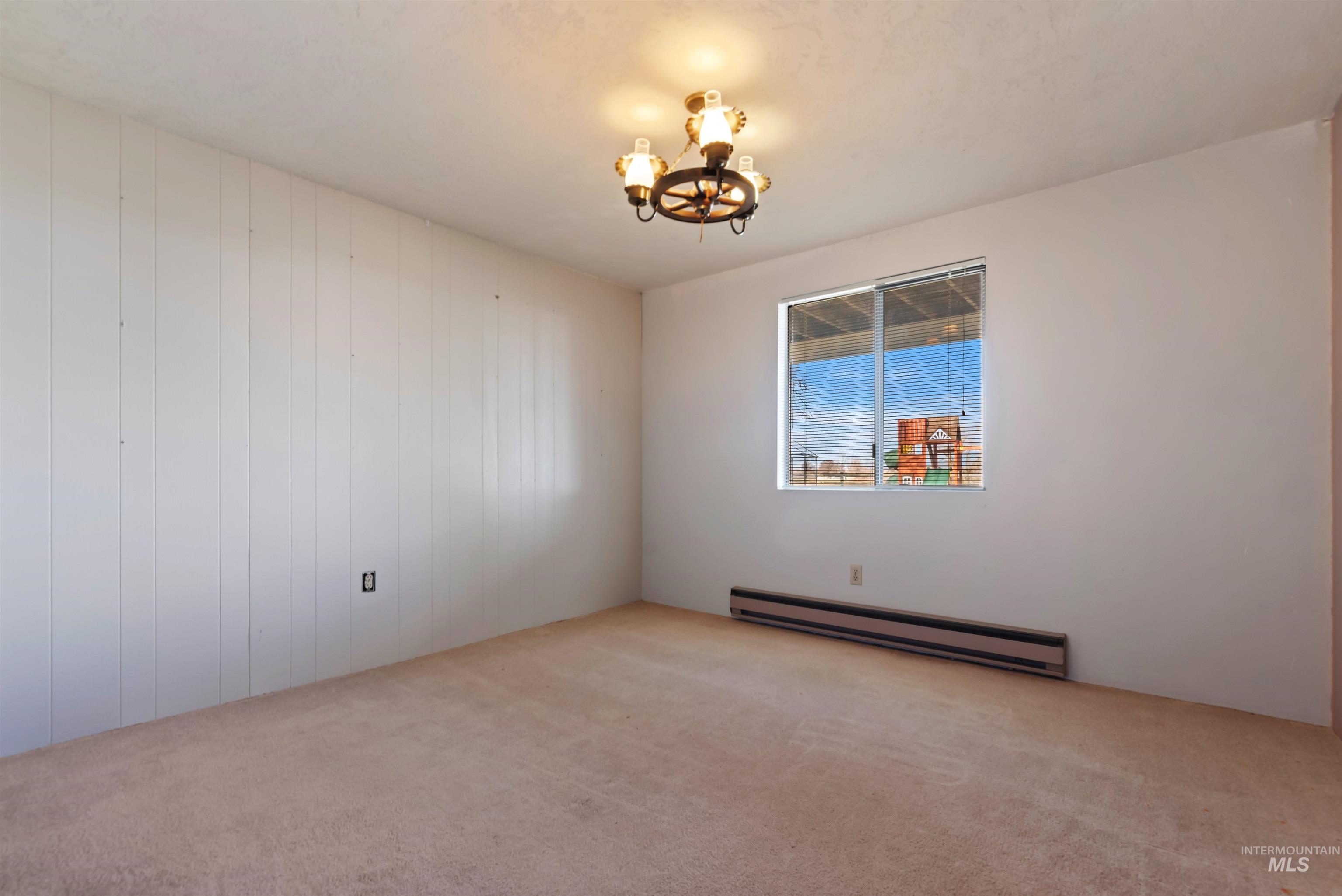 4001 S Eagle Road Property Photo 16