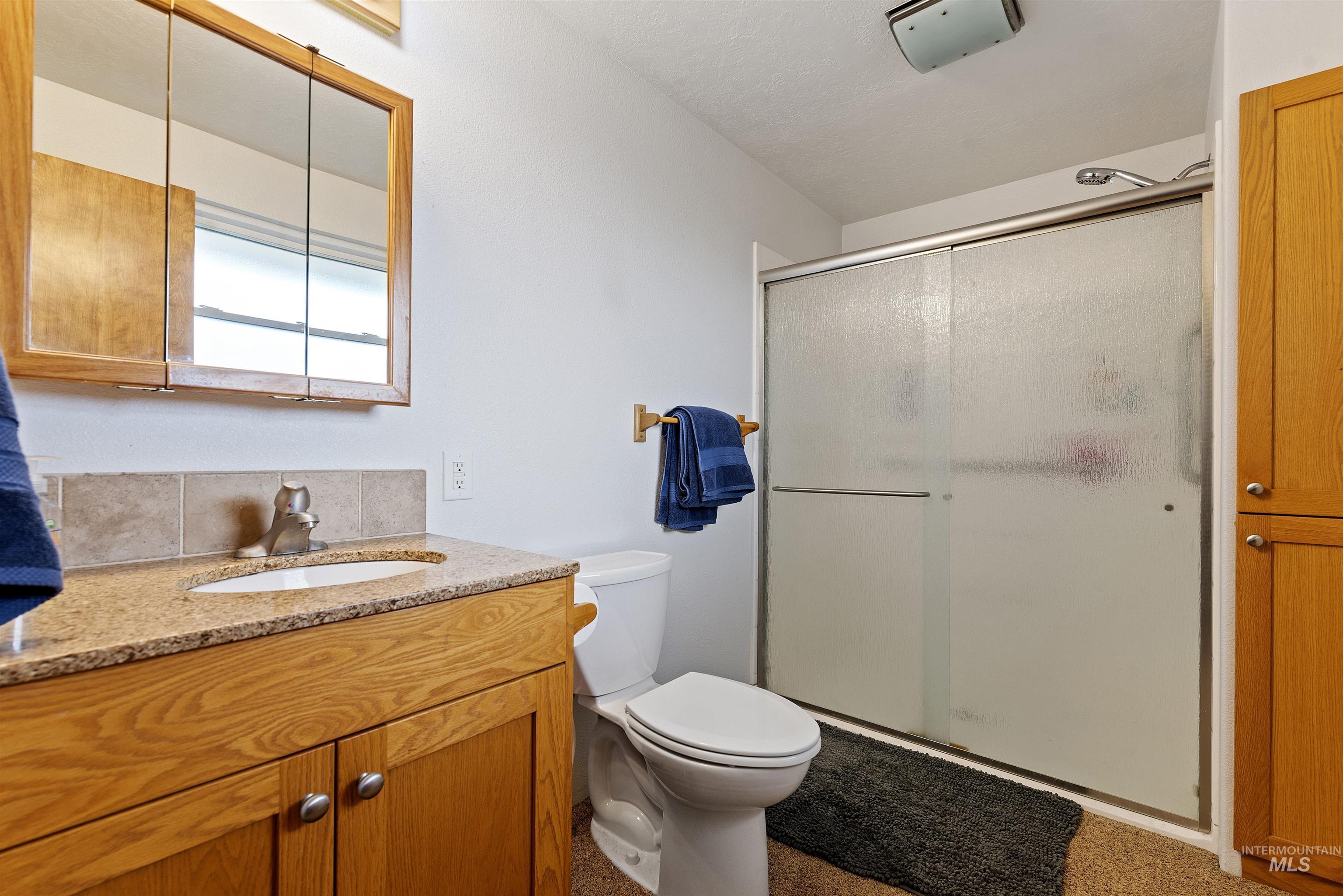 4001 S Eagle Road Property Photo 17